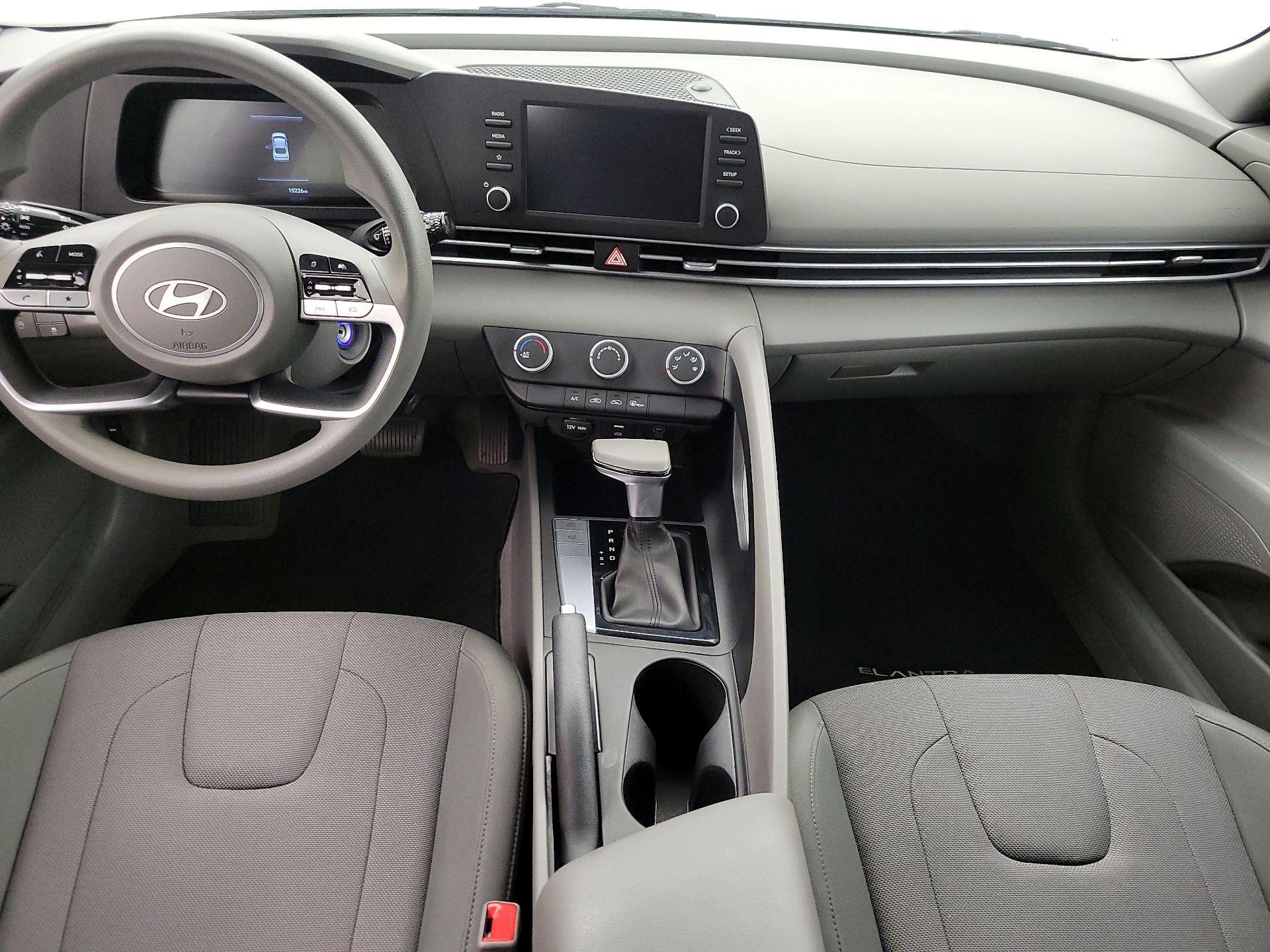 Thumbnail: 2024 Hyundai Elantra - 9