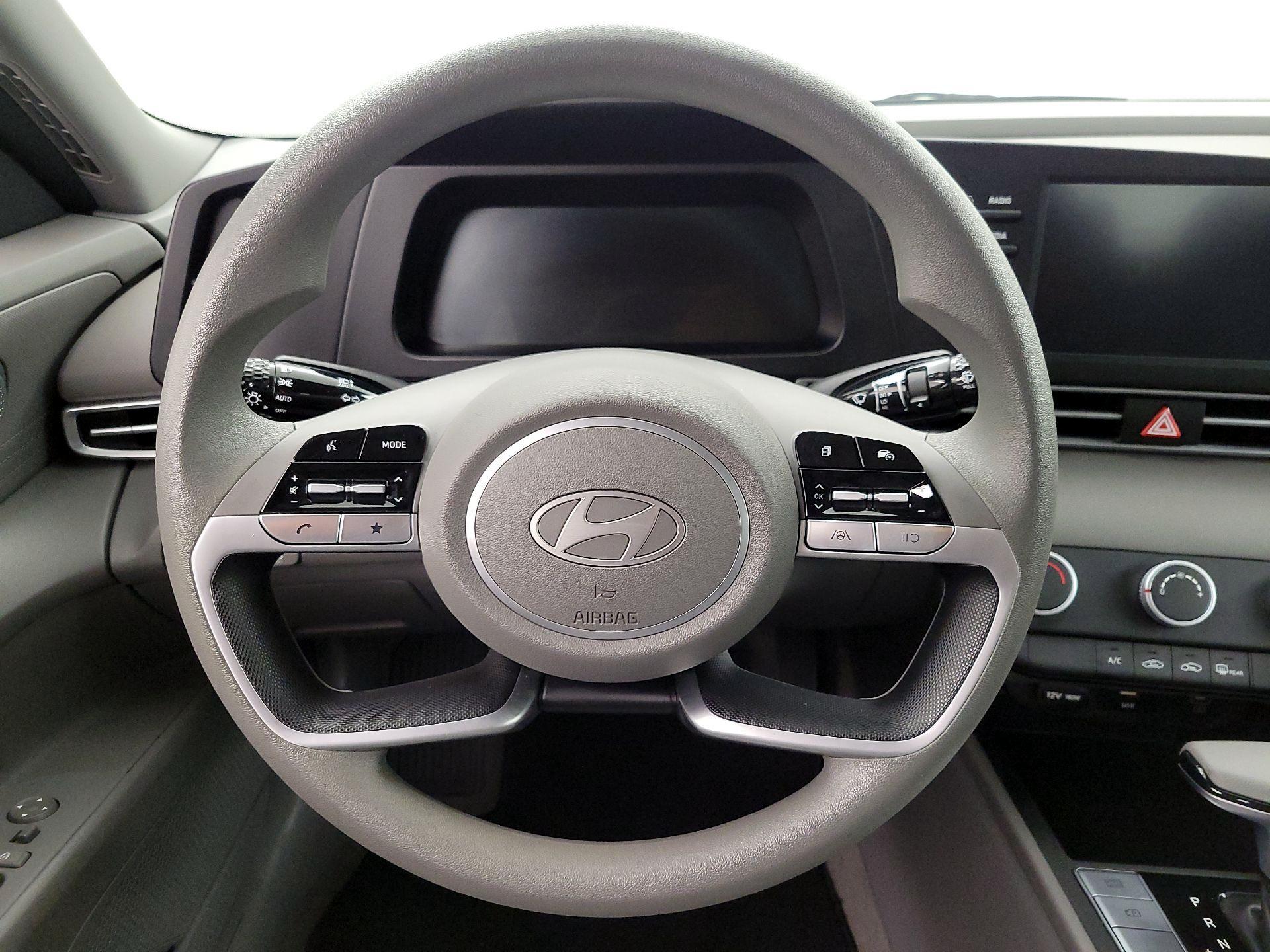 Thumbnail: 2024 Hyundai Elantra - 10