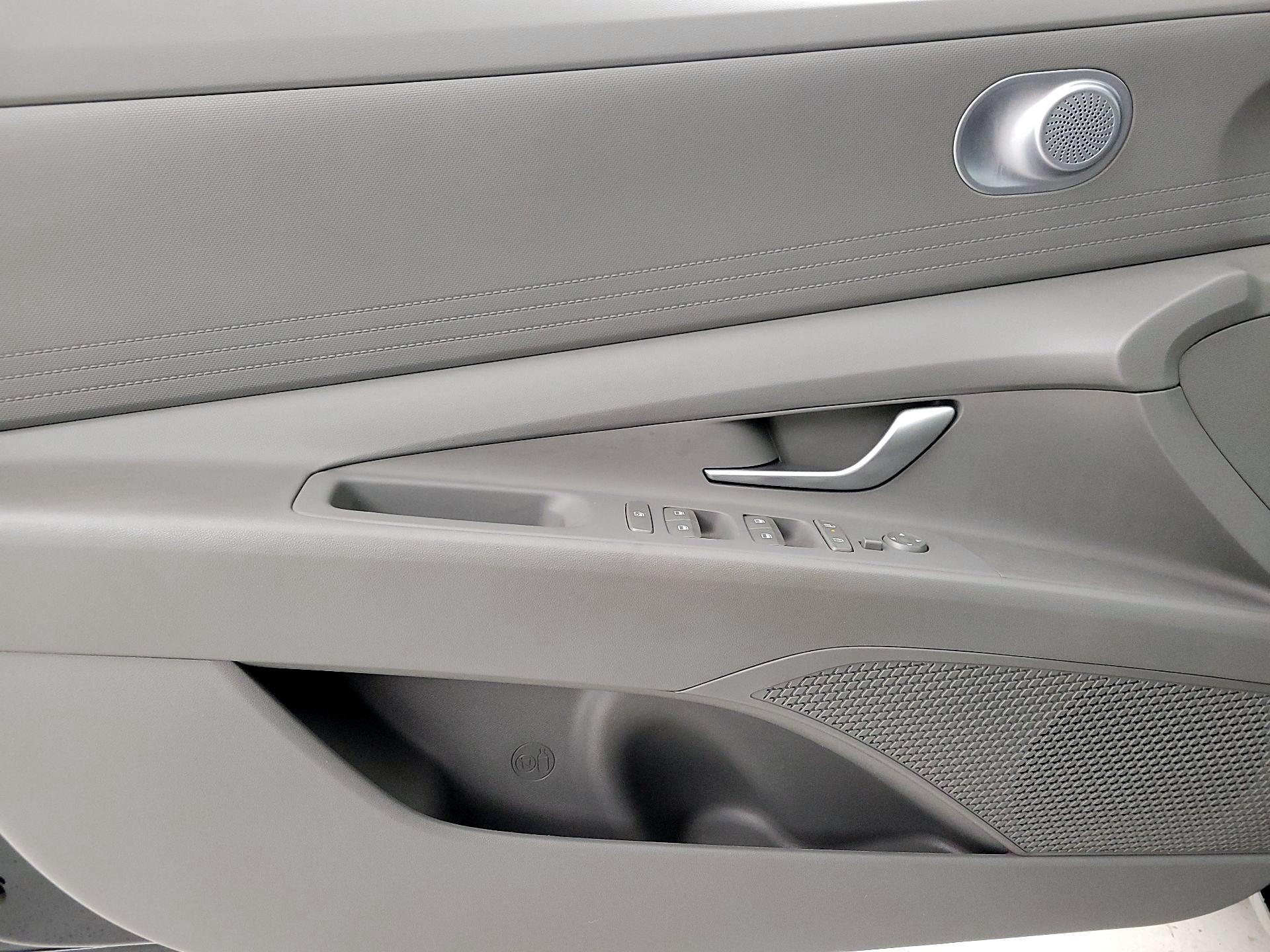 Thumbnail: 2024 Hyundai Elantra - 12