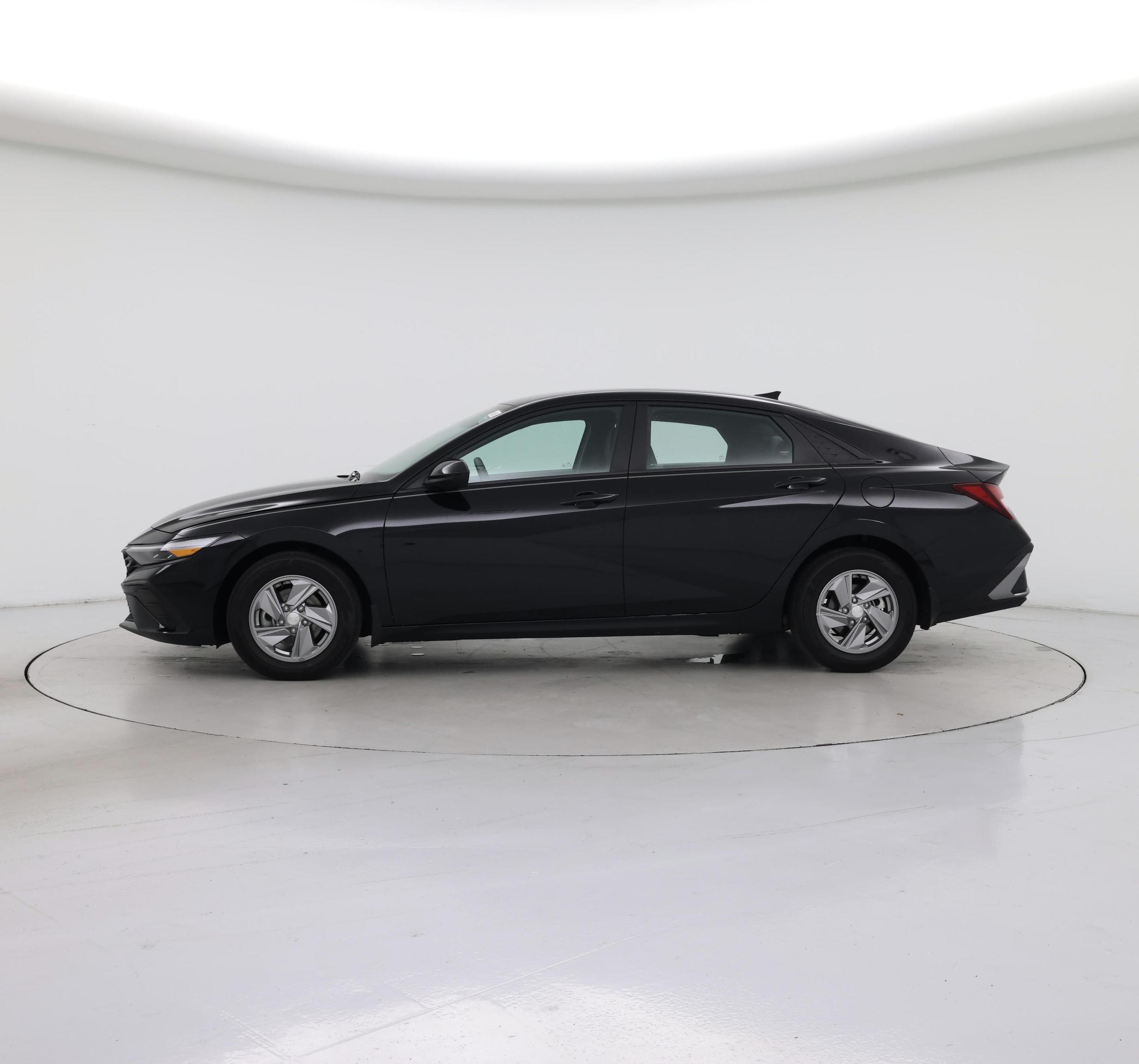 Thumbnail: 2024 Hyundai Elantra - 3
