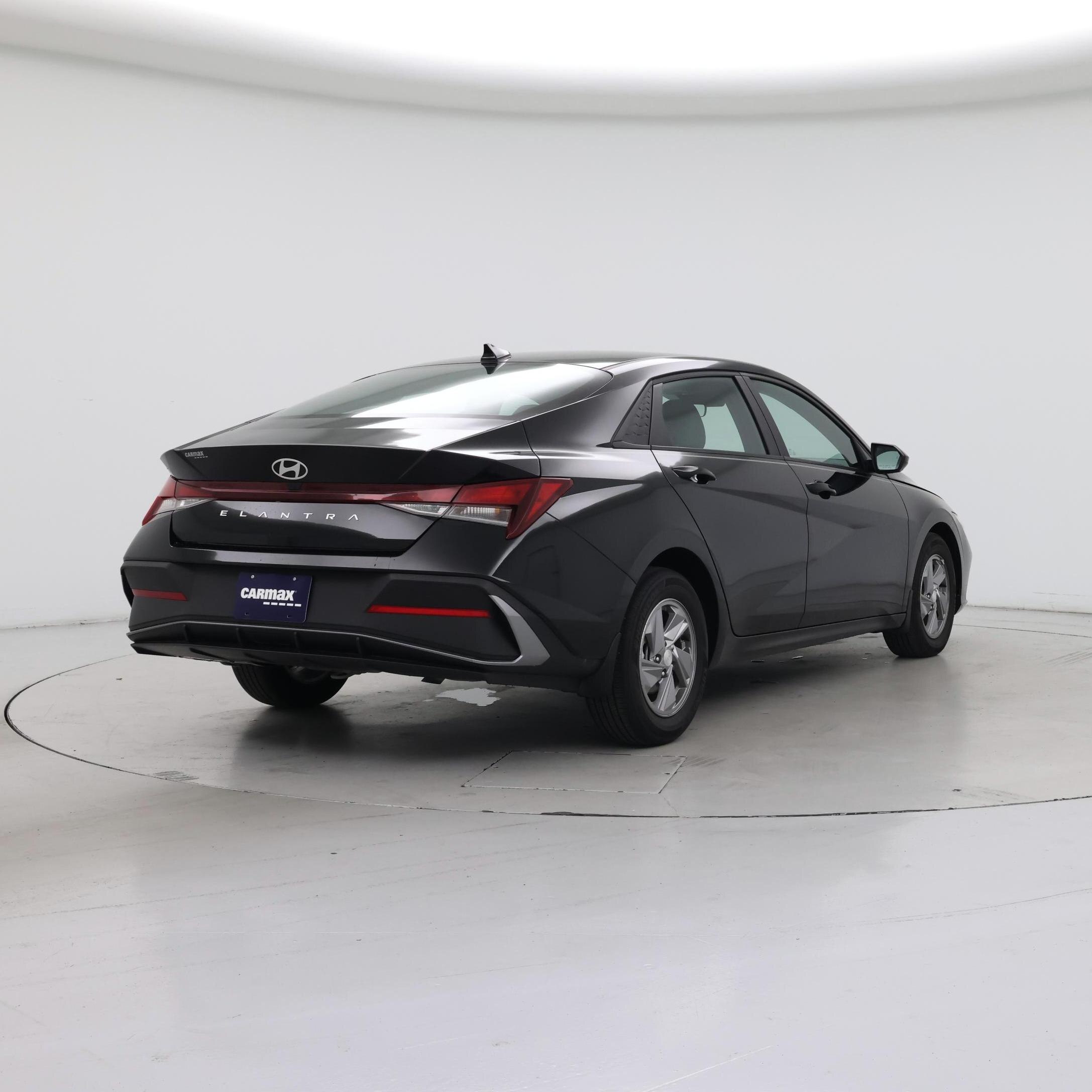 Thumbnail: 2024 Hyundai Elantra - 8