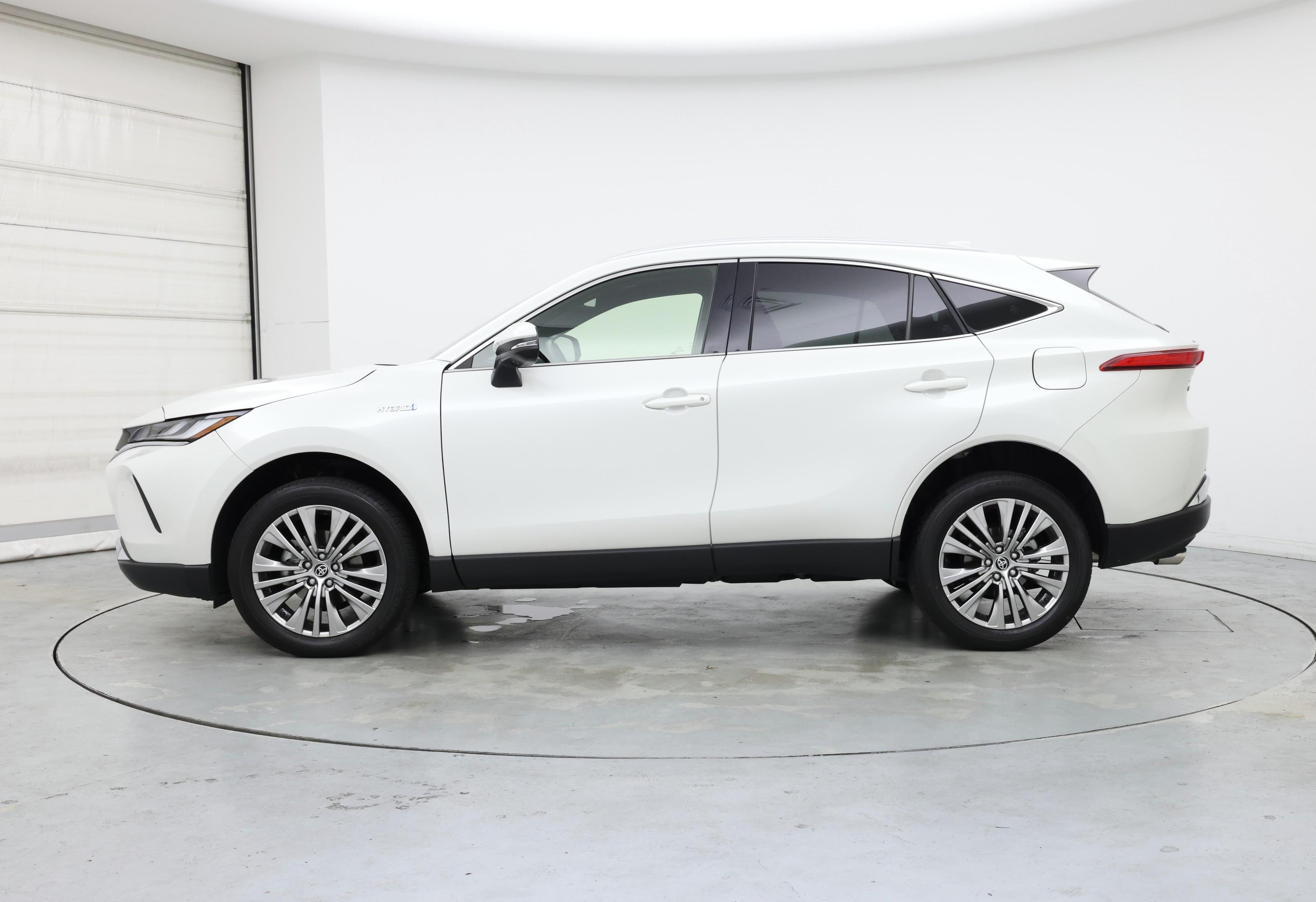 Thumbnail: 2021 Toyota Venza - 3