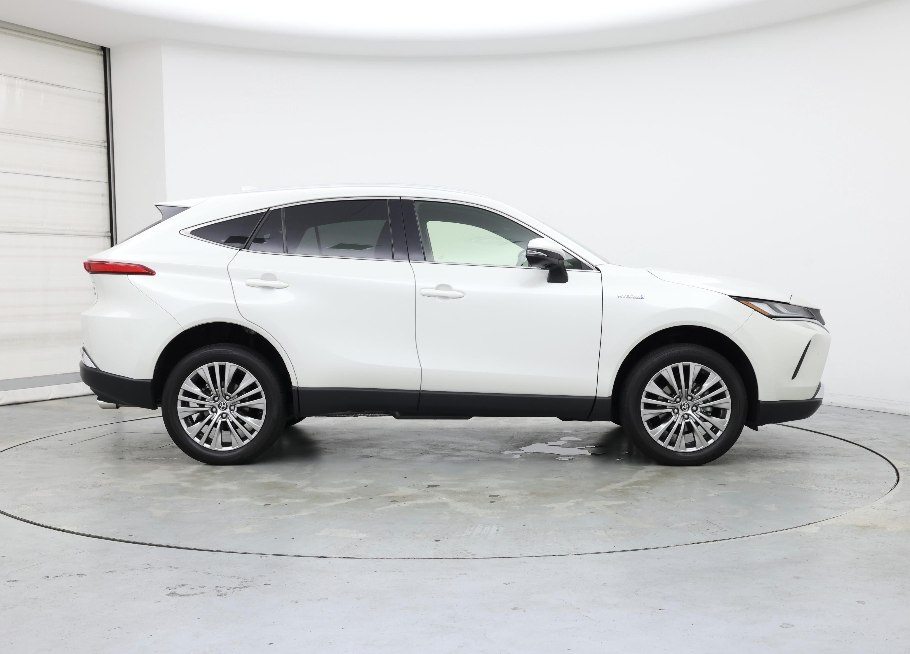Thumbnail: 2021 Toyota Venza - 7