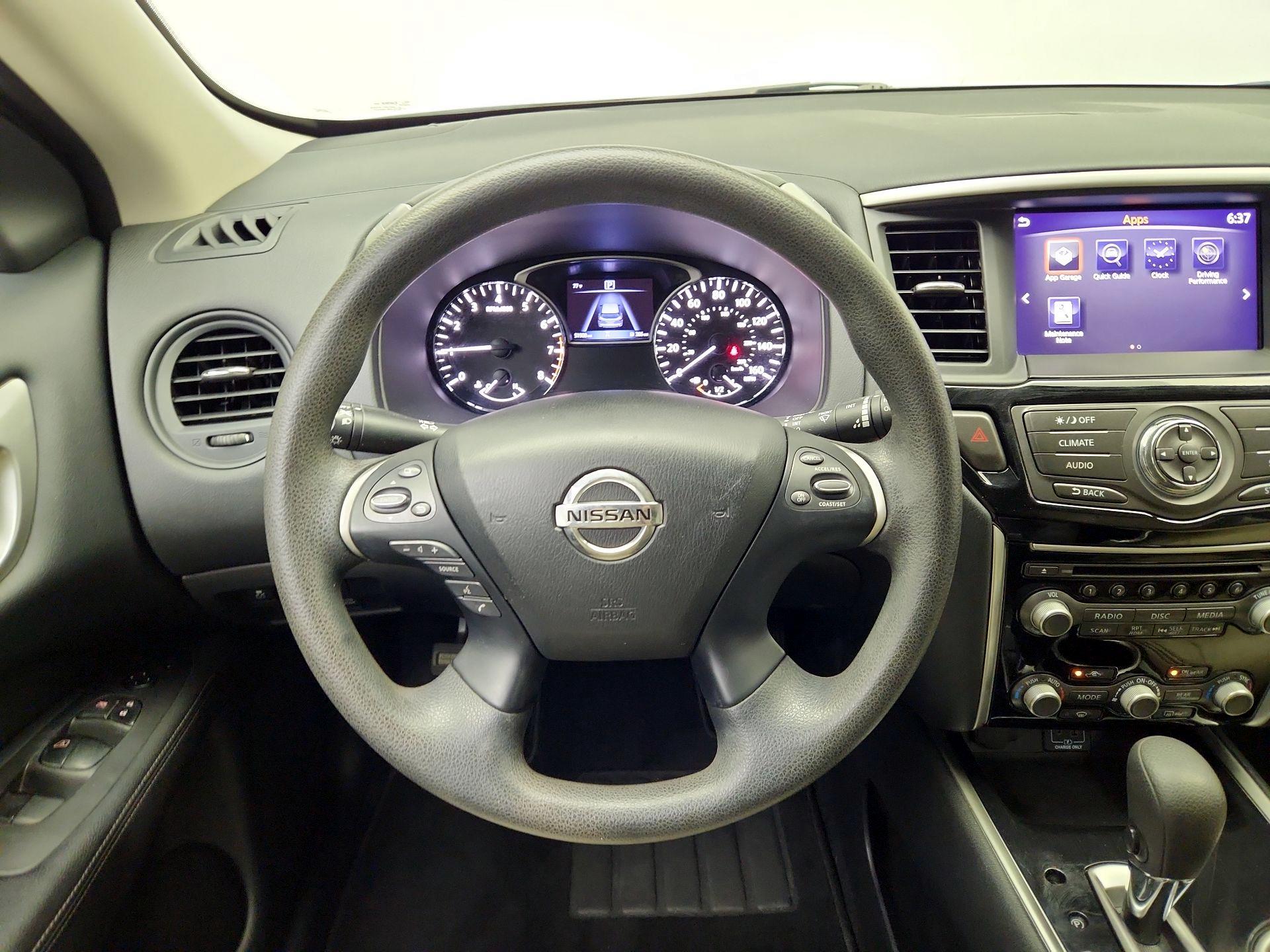 Thumbnail: 2020 Nissan Pathfinder - 10