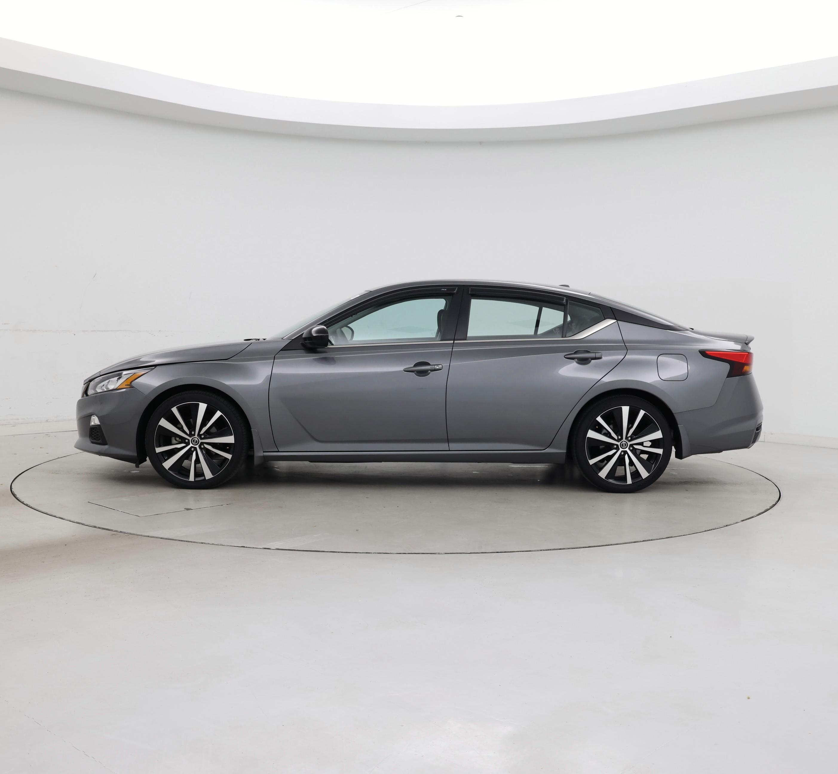 Thumbnail: 2020 Nissan Altima - 3