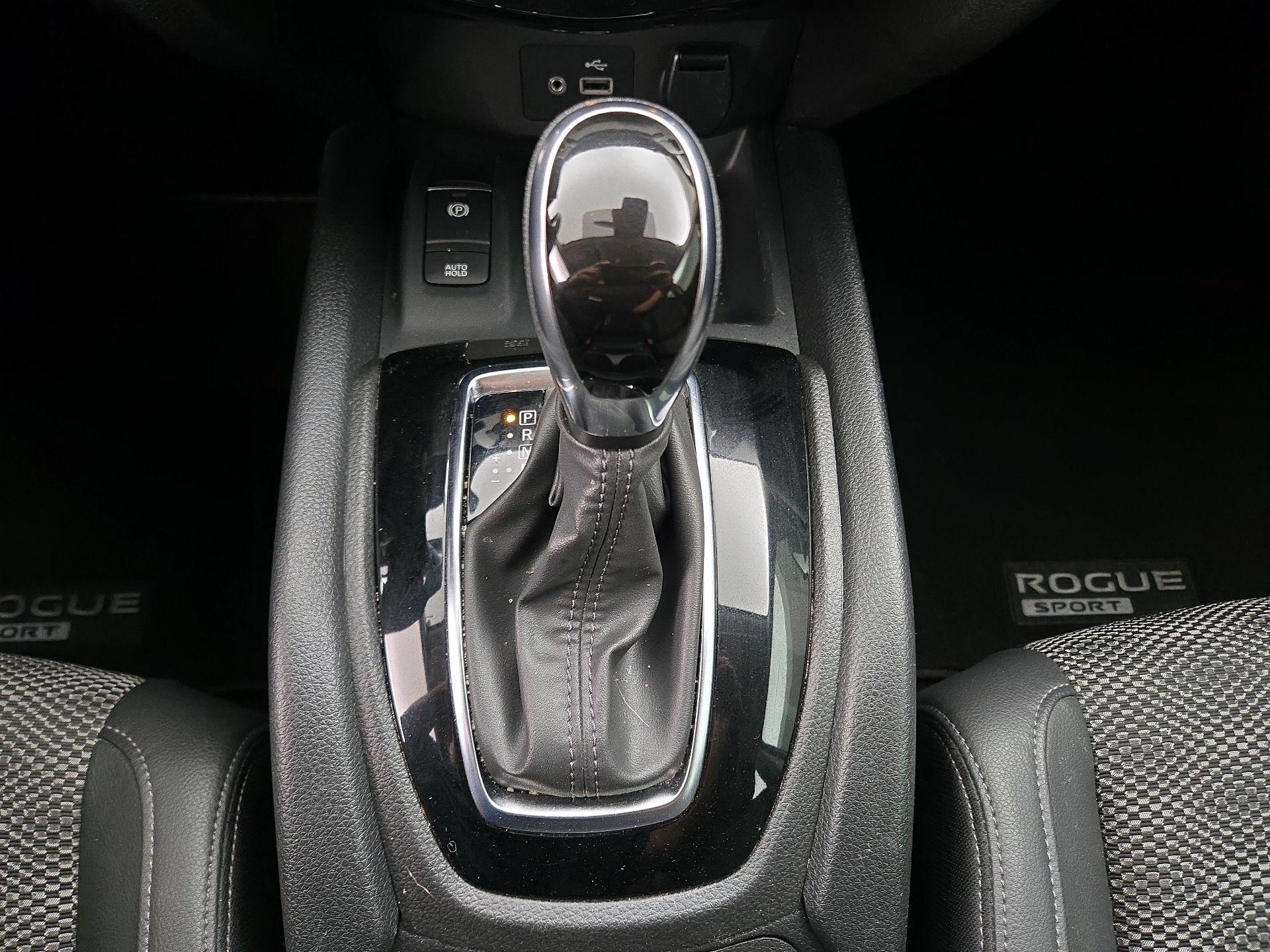 Thumbnail: 2022 Nissan Rogue Sport - 17