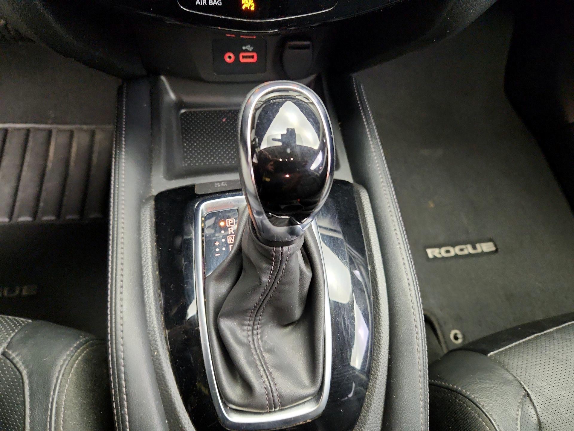 Thumbnail: 2018 Nissan Rogue - 18