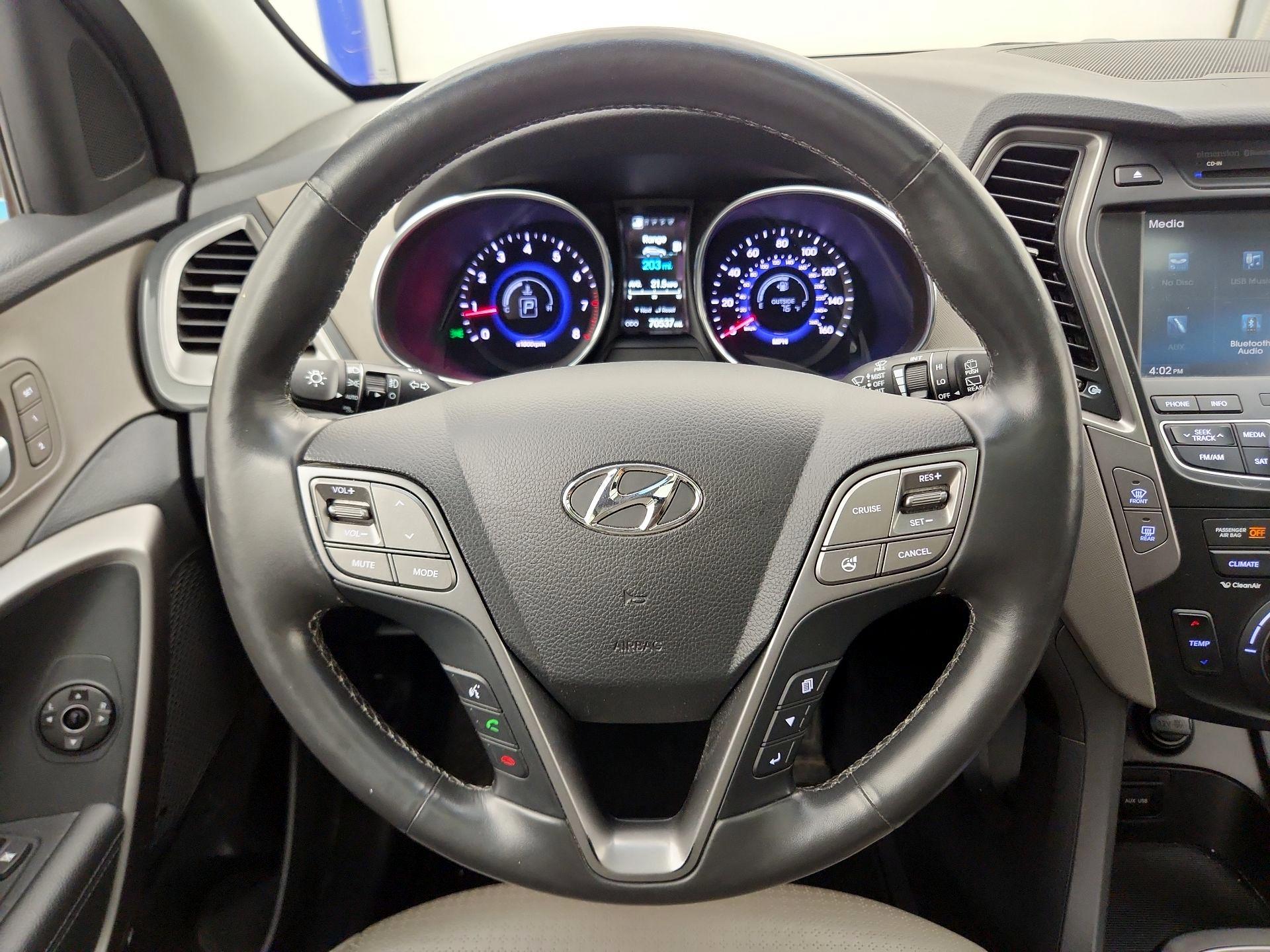Thumbnail: 2016 Hyundai Santa Fe - 10