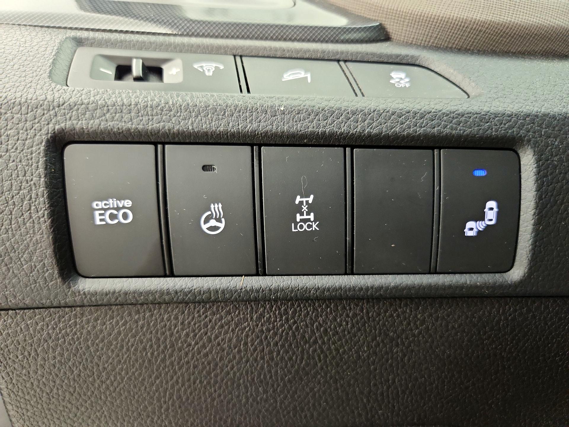 Thumbnail: 2016 Hyundai Santa Fe - 13