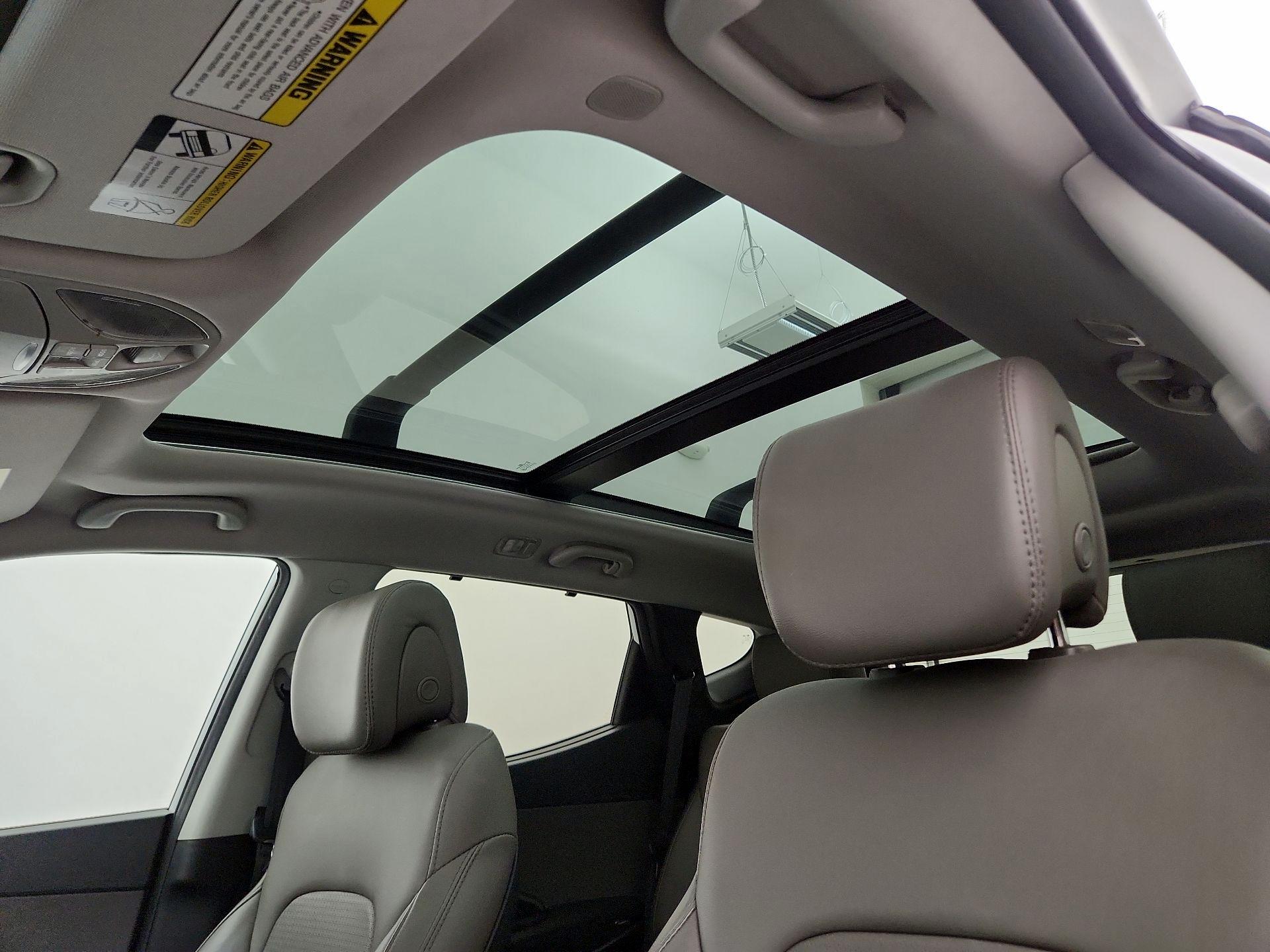Thumbnail: 2016 Hyundai Santa Fe - 20