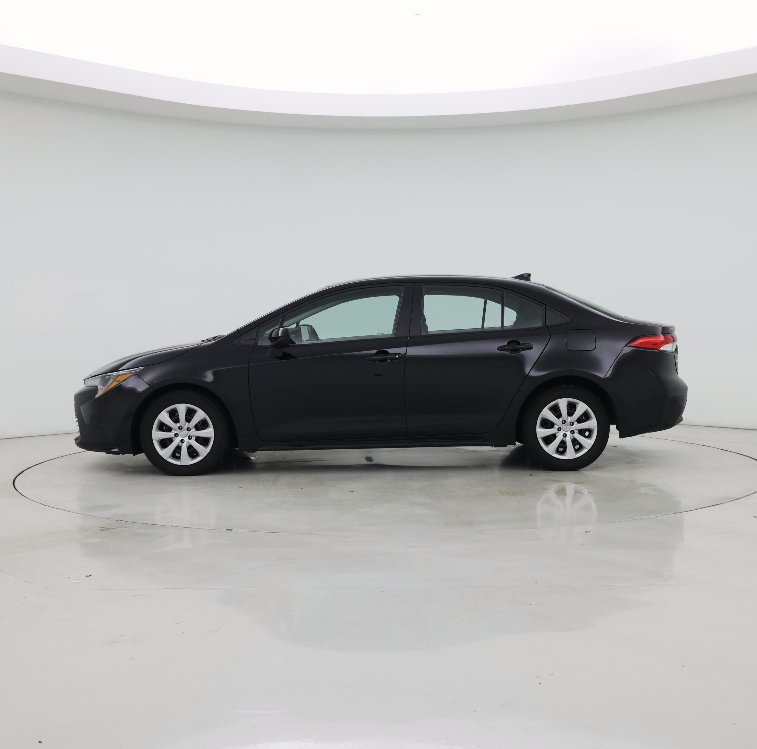 Thumbnail: 2023 Toyota Corolla - 3