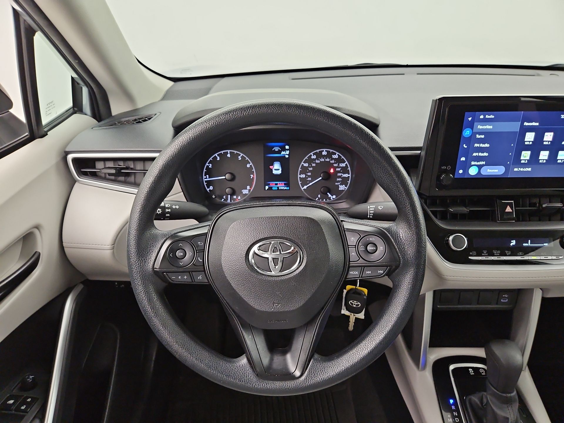 Thumbnail: 2023 Toyota Corolla Cross - 10