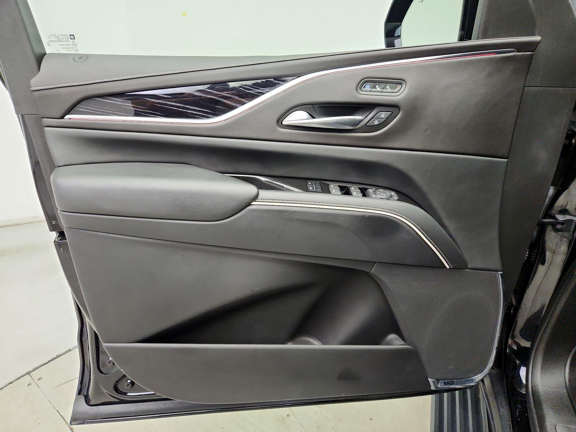 Thumbnail: 2023 Cadillac Escalade - 12
