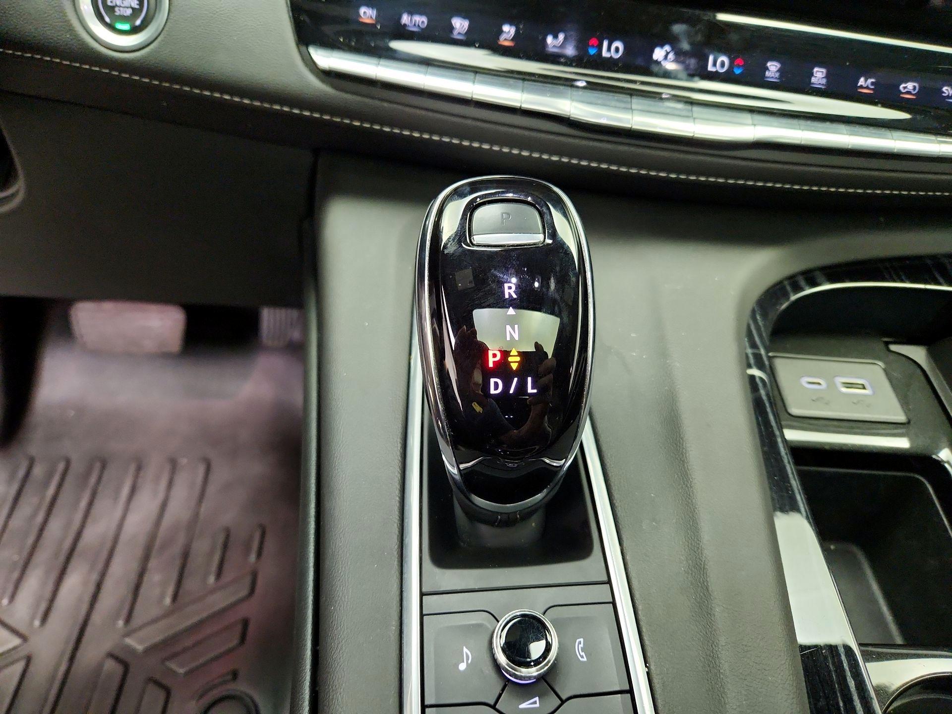 Thumbnail: 2023 Cadillac Escalade - 18