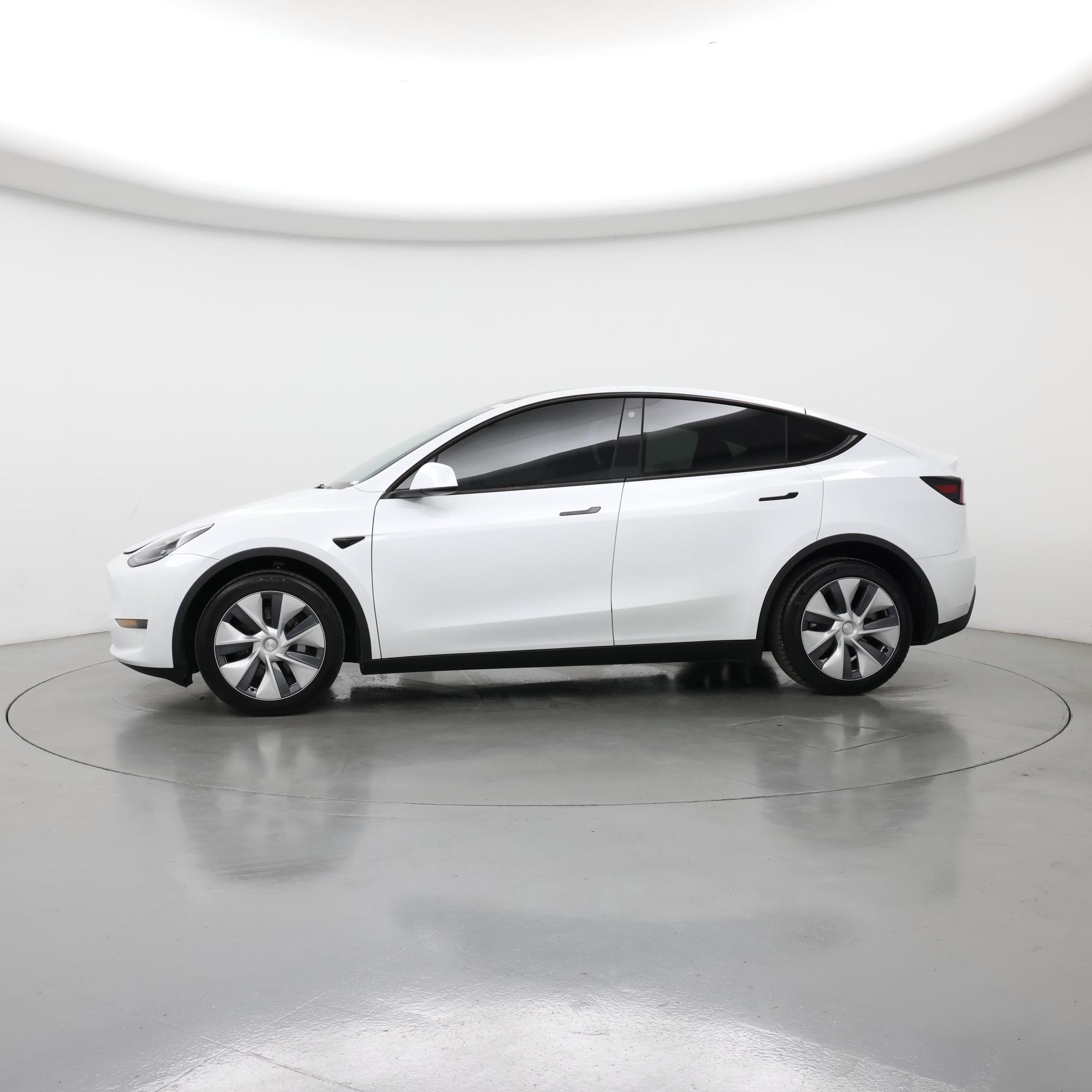 Thumbnail: 2023 Tesla Model Y - 3
