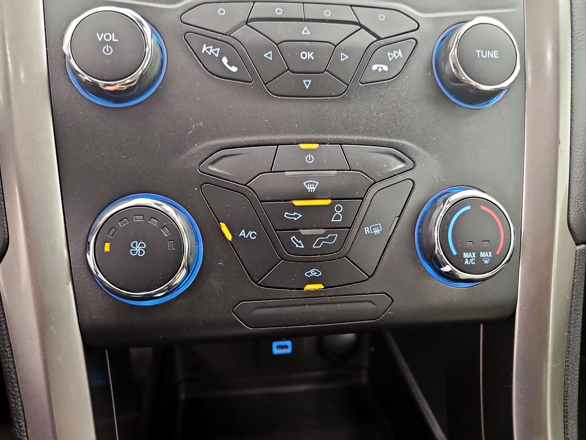 Thumbnail: 2019 Ford Fusion - 16
