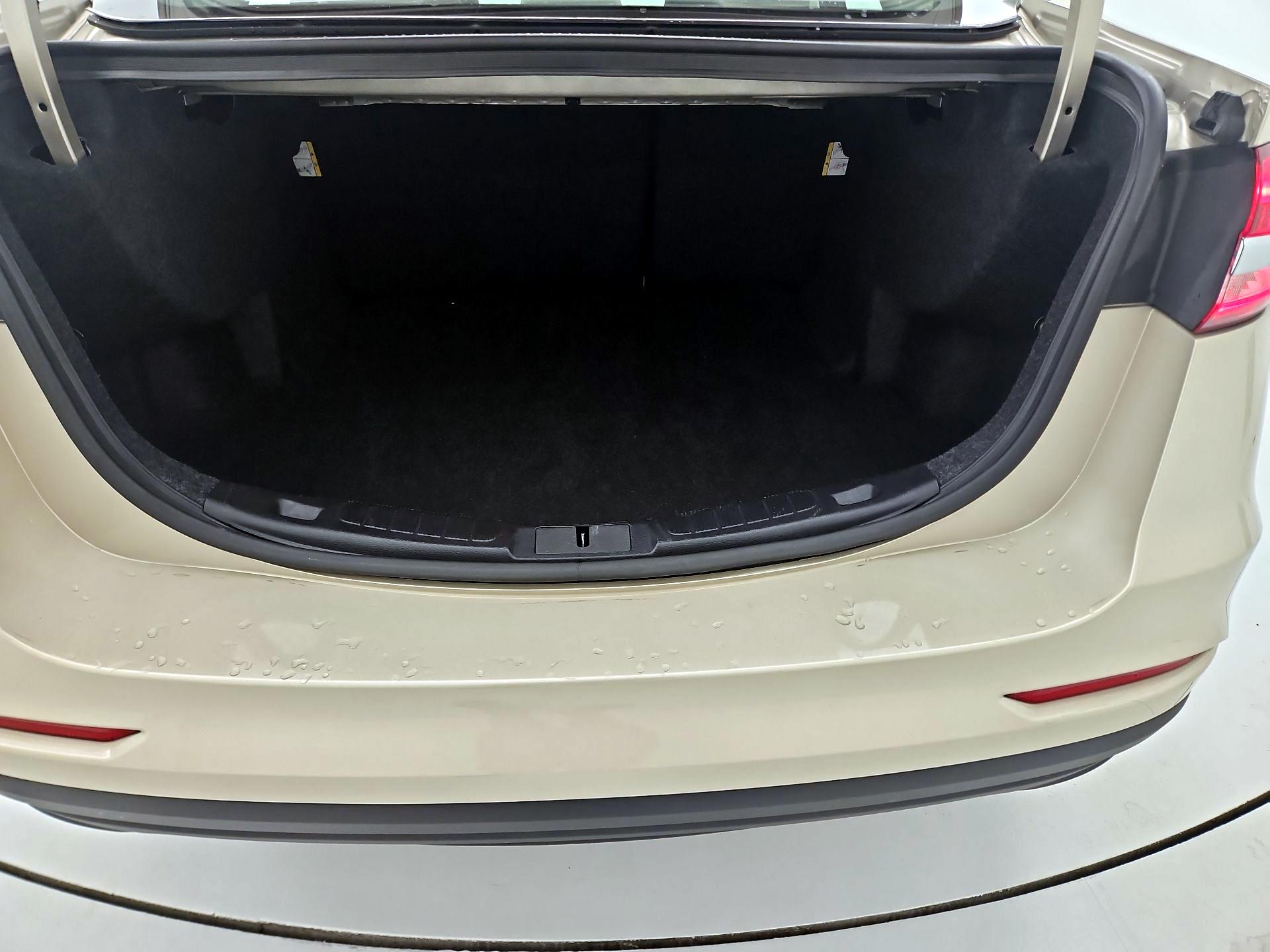 Thumbnail: 2019 Ford Fusion - 20