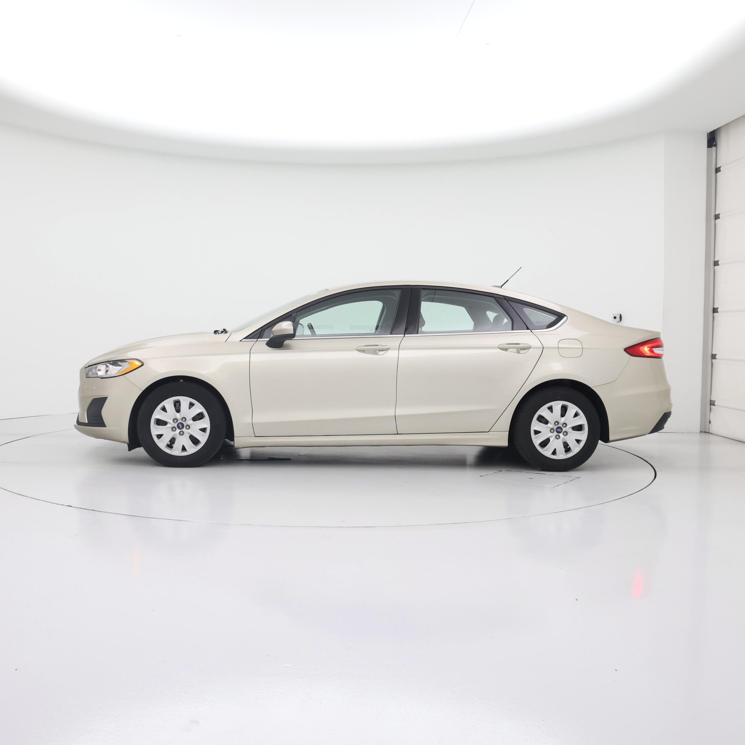 Thumbnail: 2019 Ford Fusion - 3
