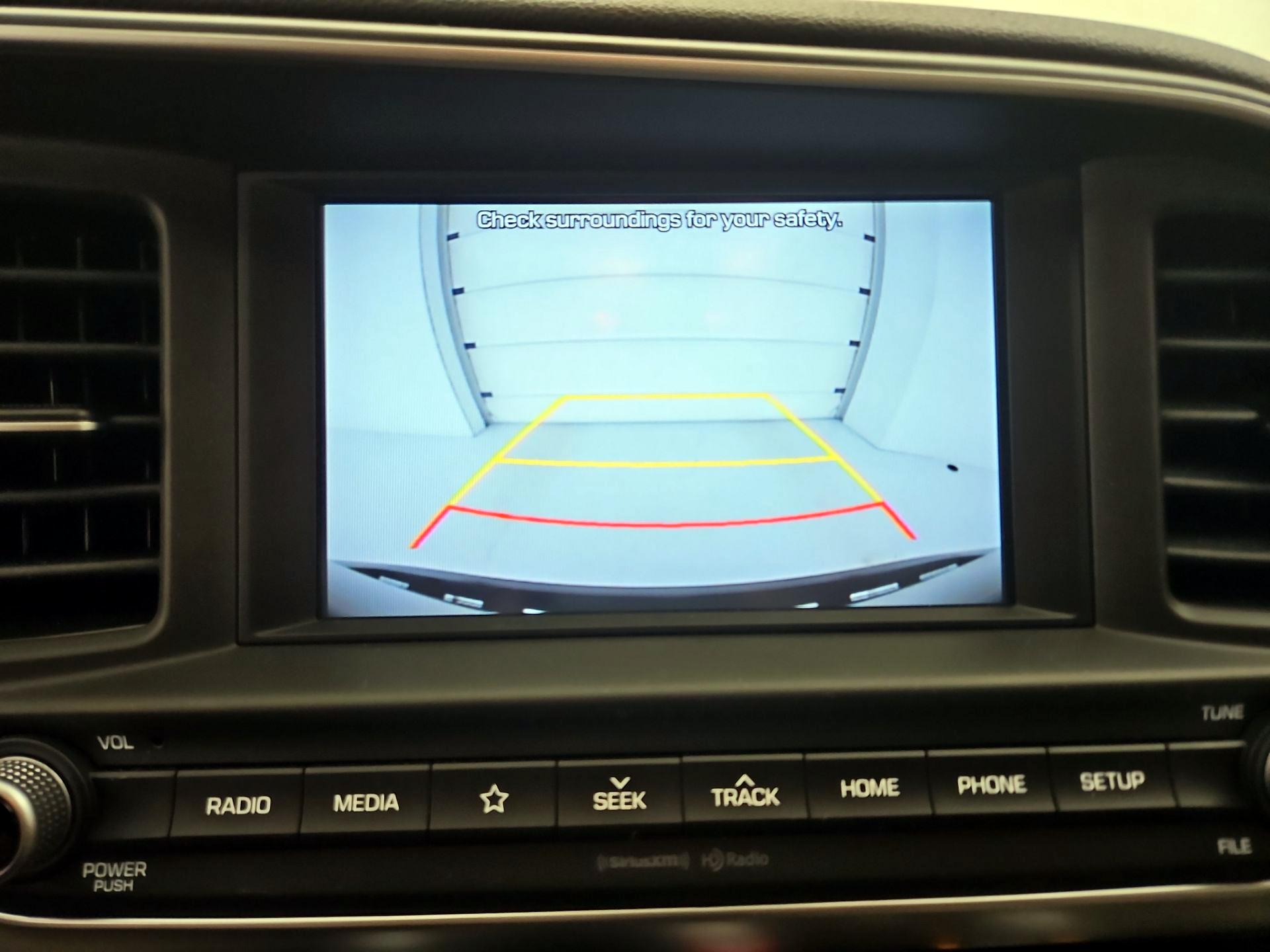 Thumbnail: 2020 Hyundai Elantra - 15