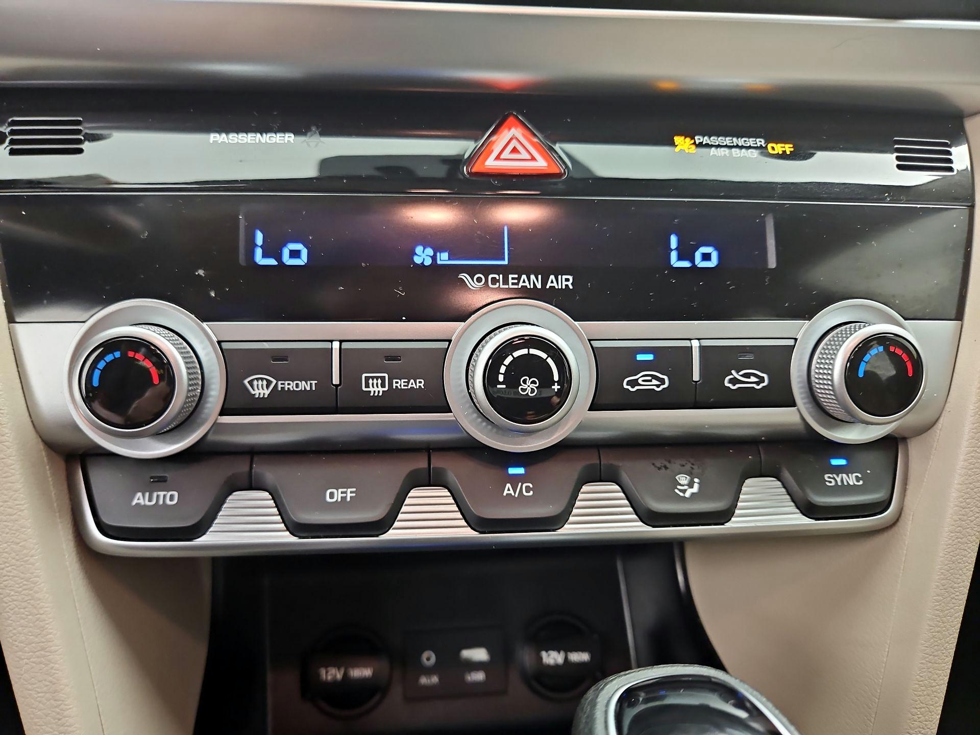 Thumbnail: 2020 Hyundai Elantra - 17