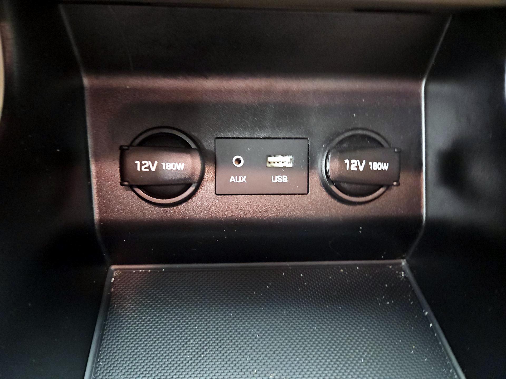 Thumbnail: 2020 Hyundai Elantra - 19