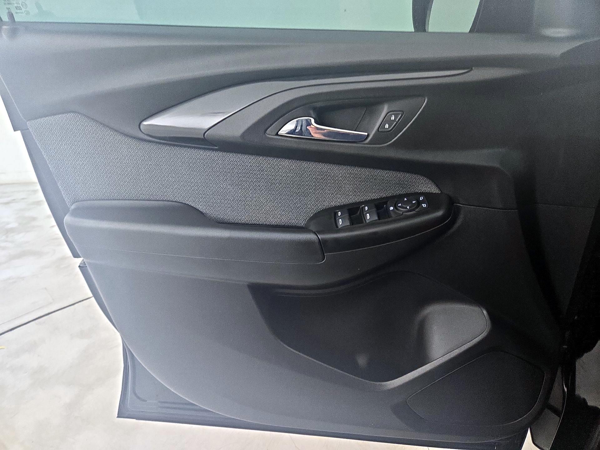 Thumbnail: 2021 Chevrolet TrailBlazer - 12