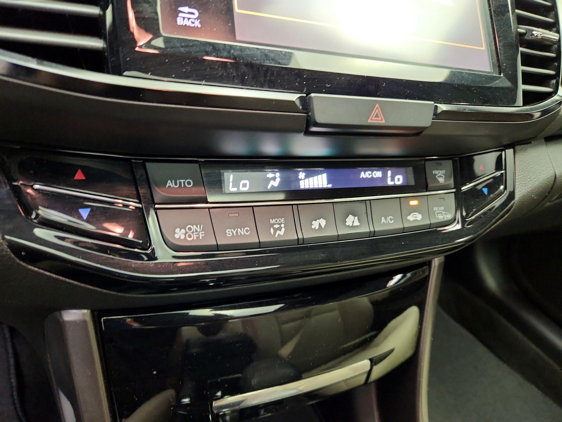 Thumbnail: 2016 Honda Accord - 16