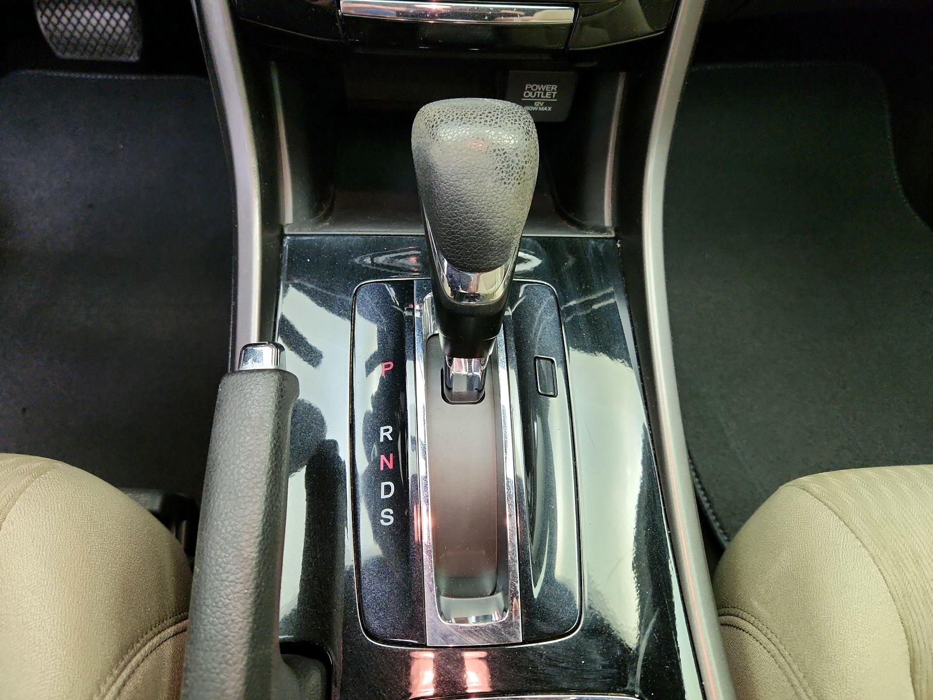 Thumbnail: 2016 Honda Accord - 17