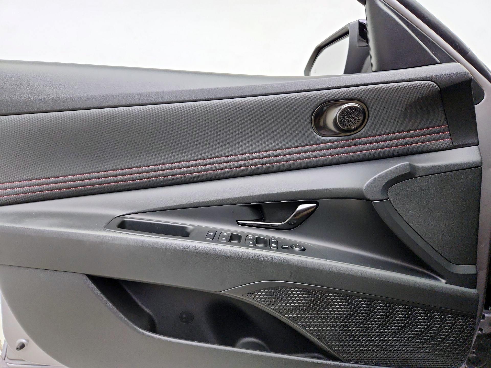 Thumbnail: 2023 Hyundai Elantra - 12