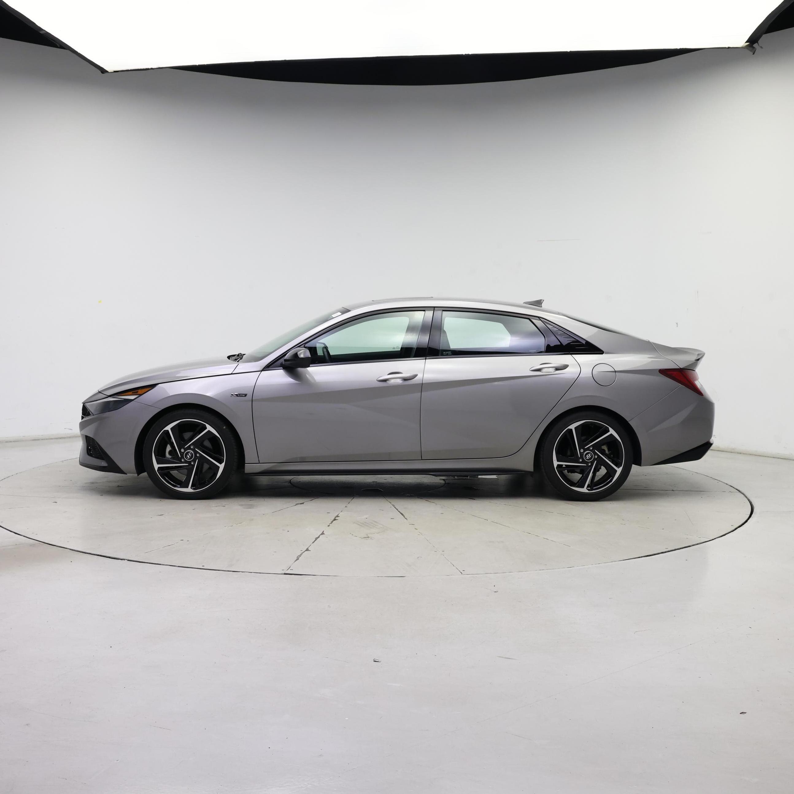 Thumbnail: 2023 Hyundai Elantra - 3