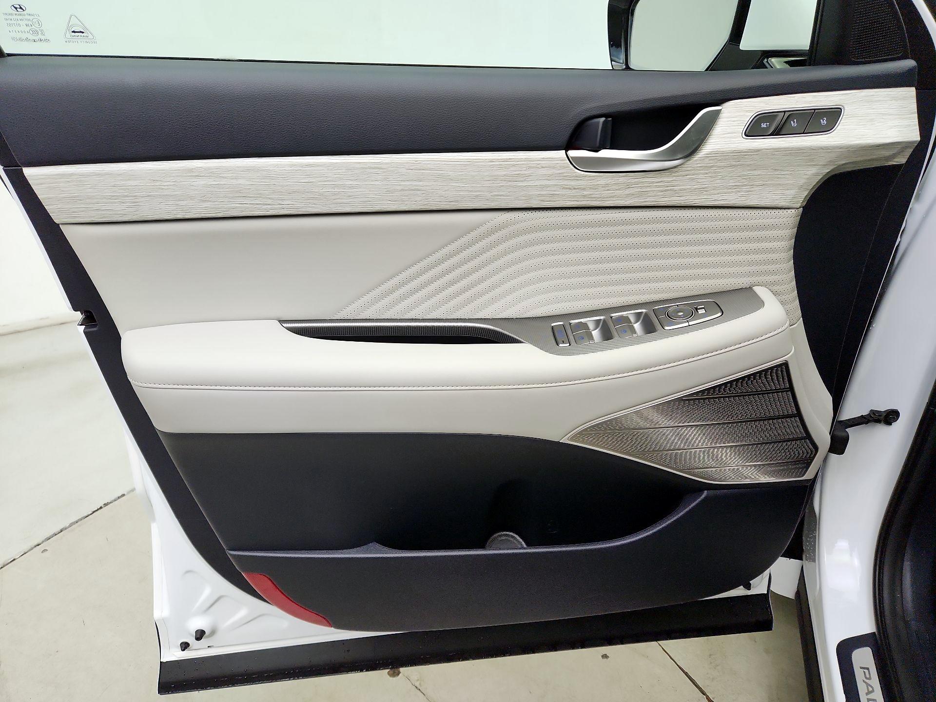 Thumbnail: 2025 Hyundai Palisade - 12