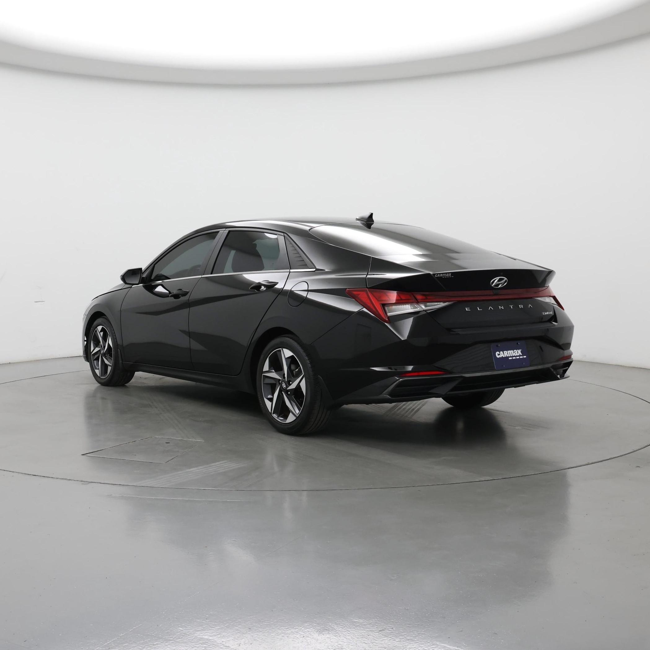 Thumbnail: 2023 Hyundai Elantra - 2