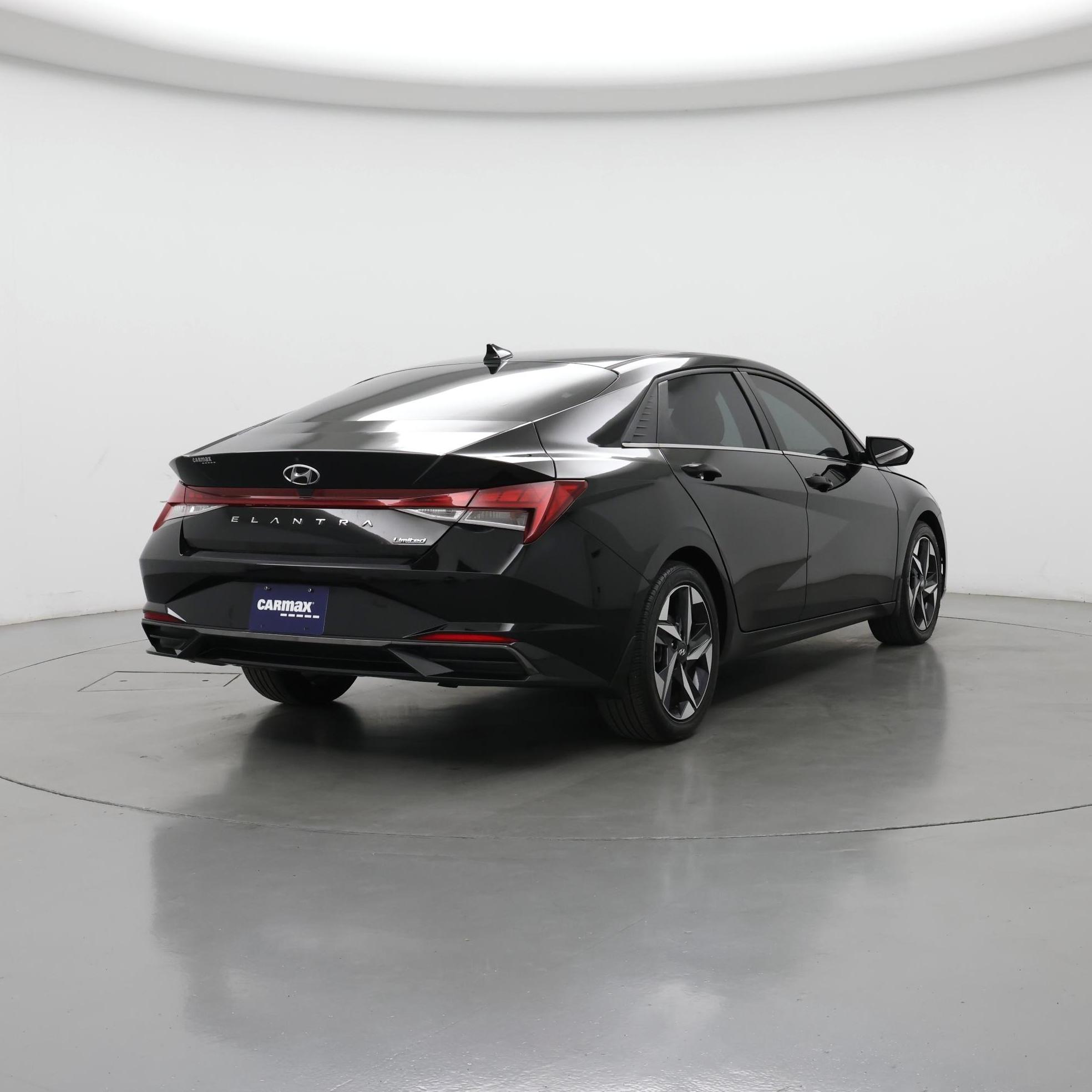 Thumbnail: 2023 Hyundai Elantra - 8