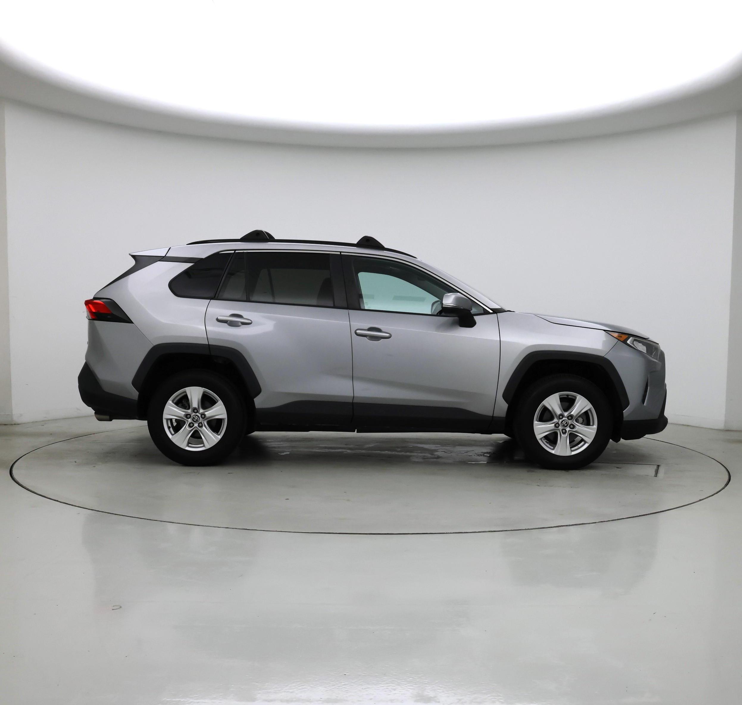 Thumbnail: 2021 Toyota RAV4 - 7