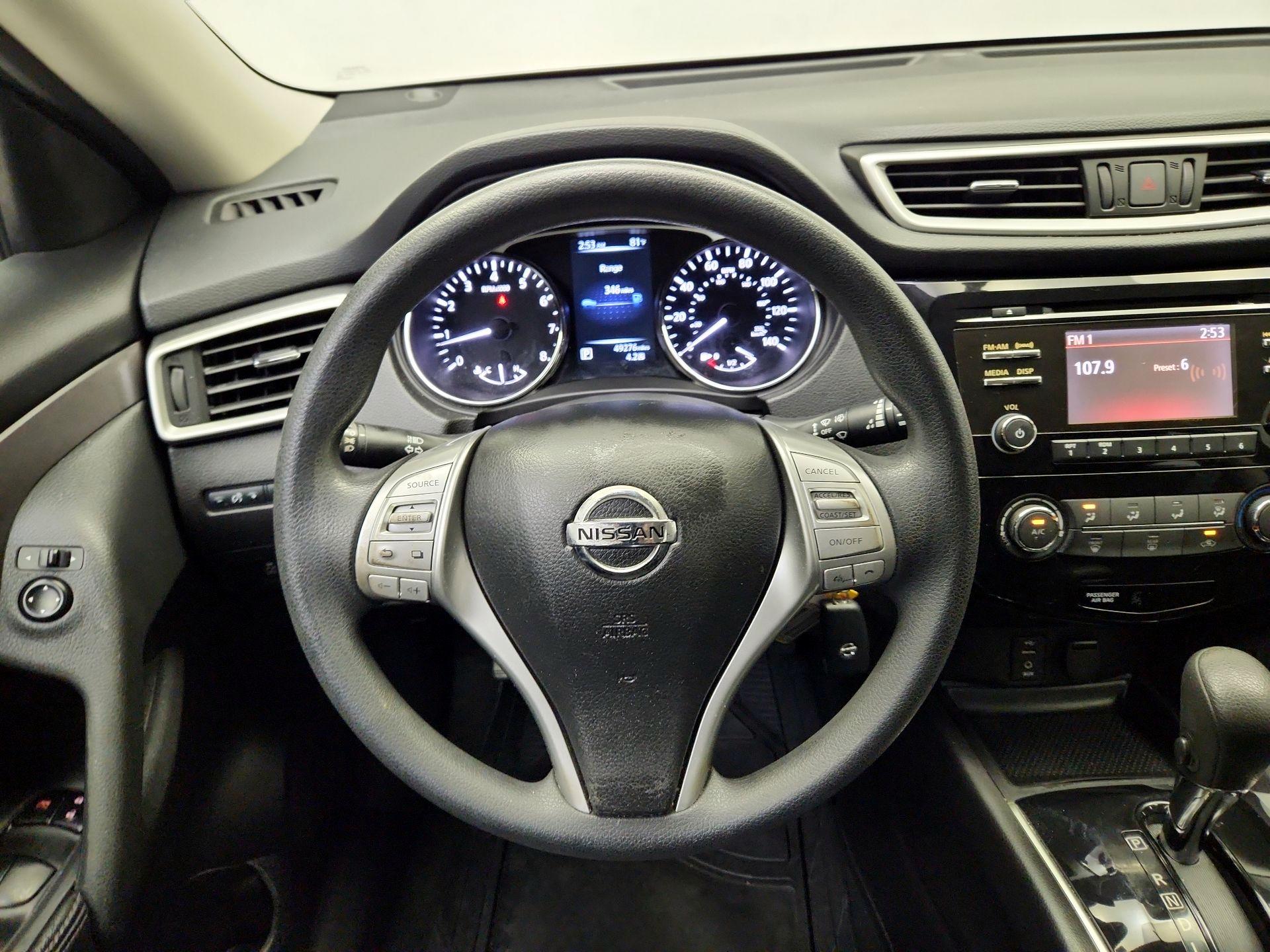 Thumbnail: 2016 Nissan Rogue - 10