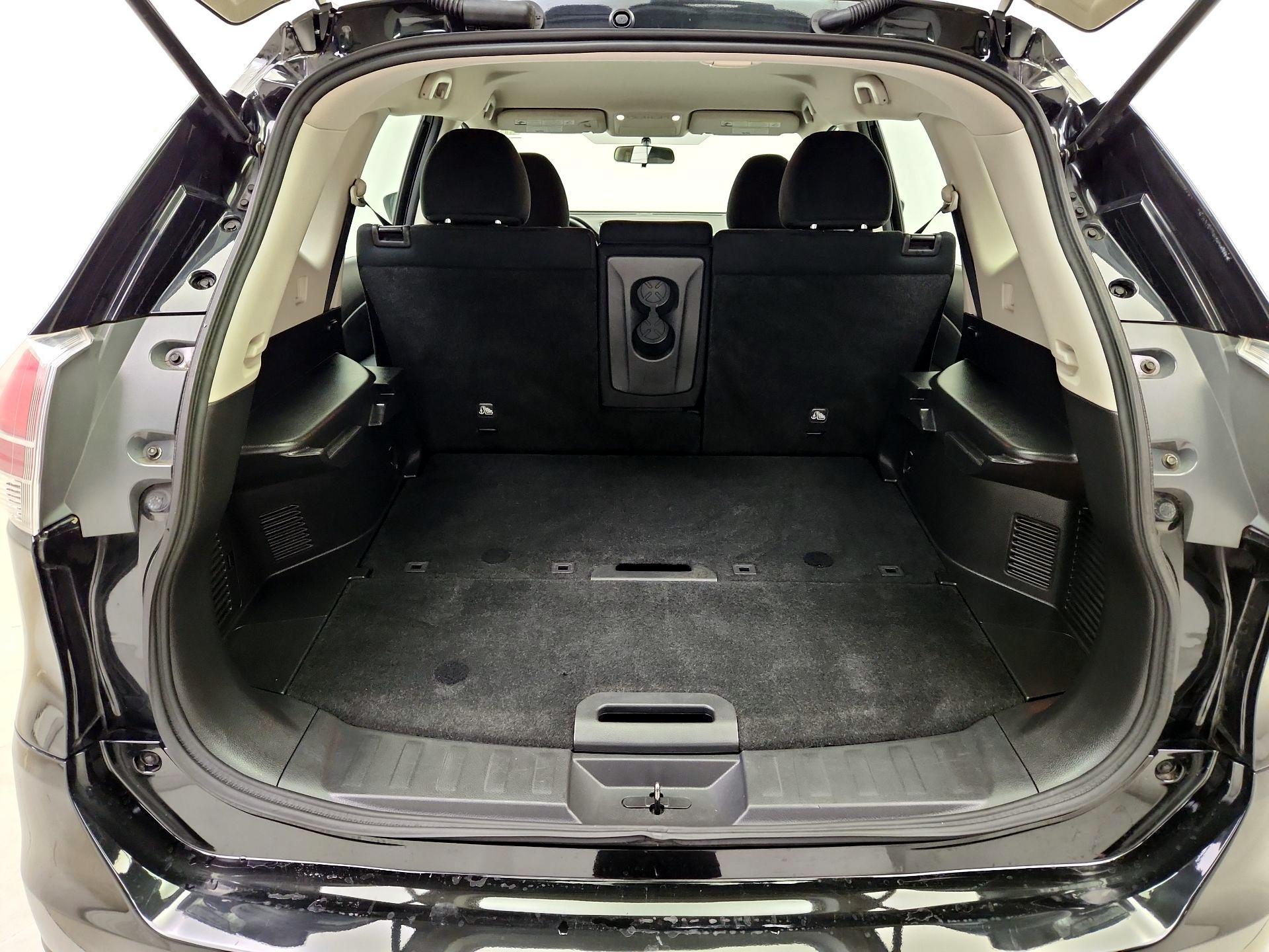 Thumbnail: 2016 Nissan Rogue - 20