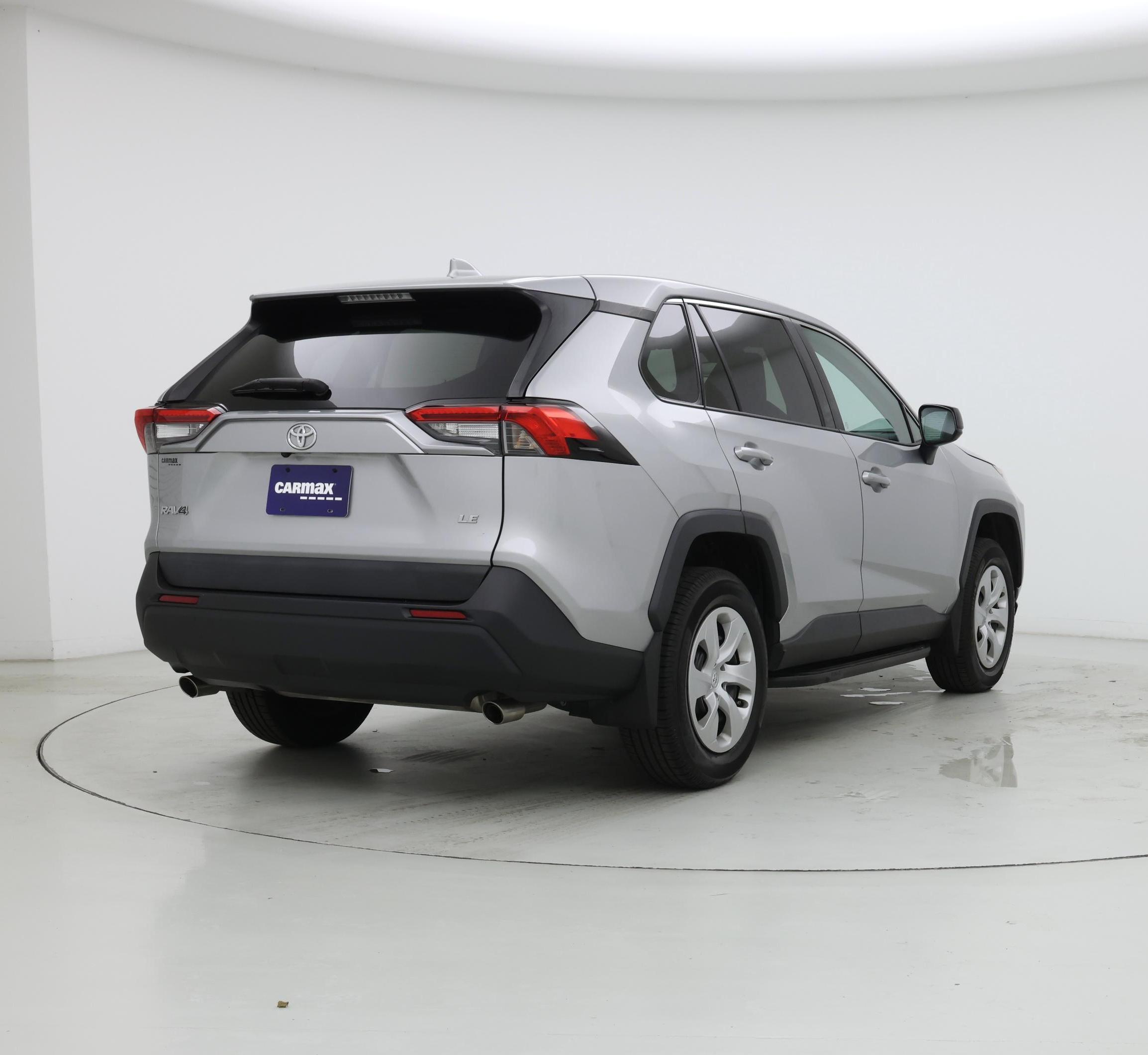 Thumbnail: 2022 Toyota RAV4 - 8