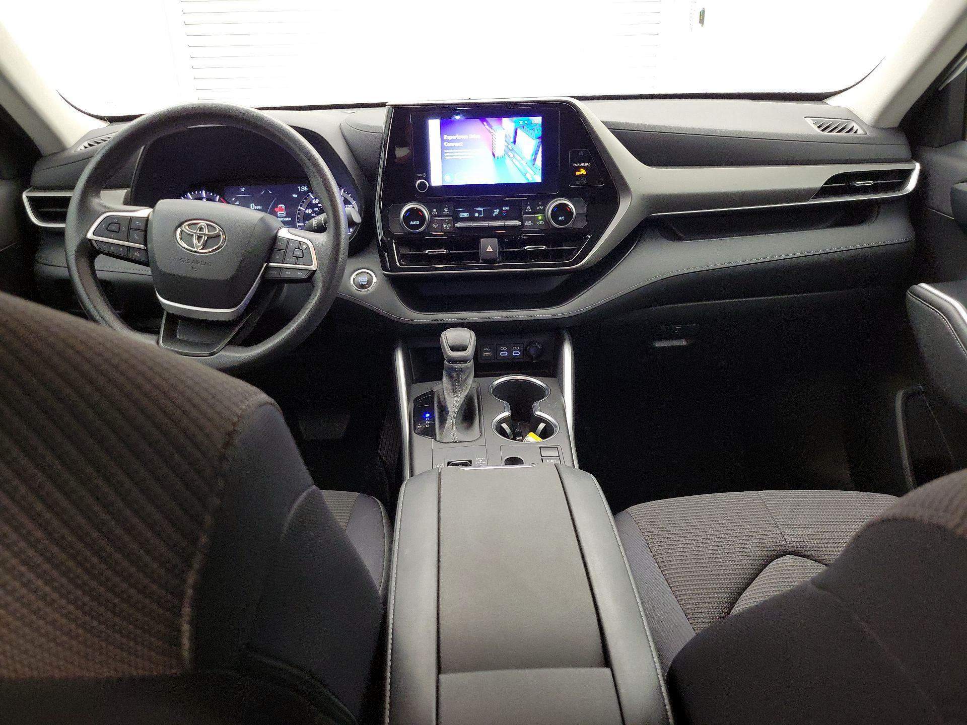 Thumbnail: 2023 Toyota Highlander - 9