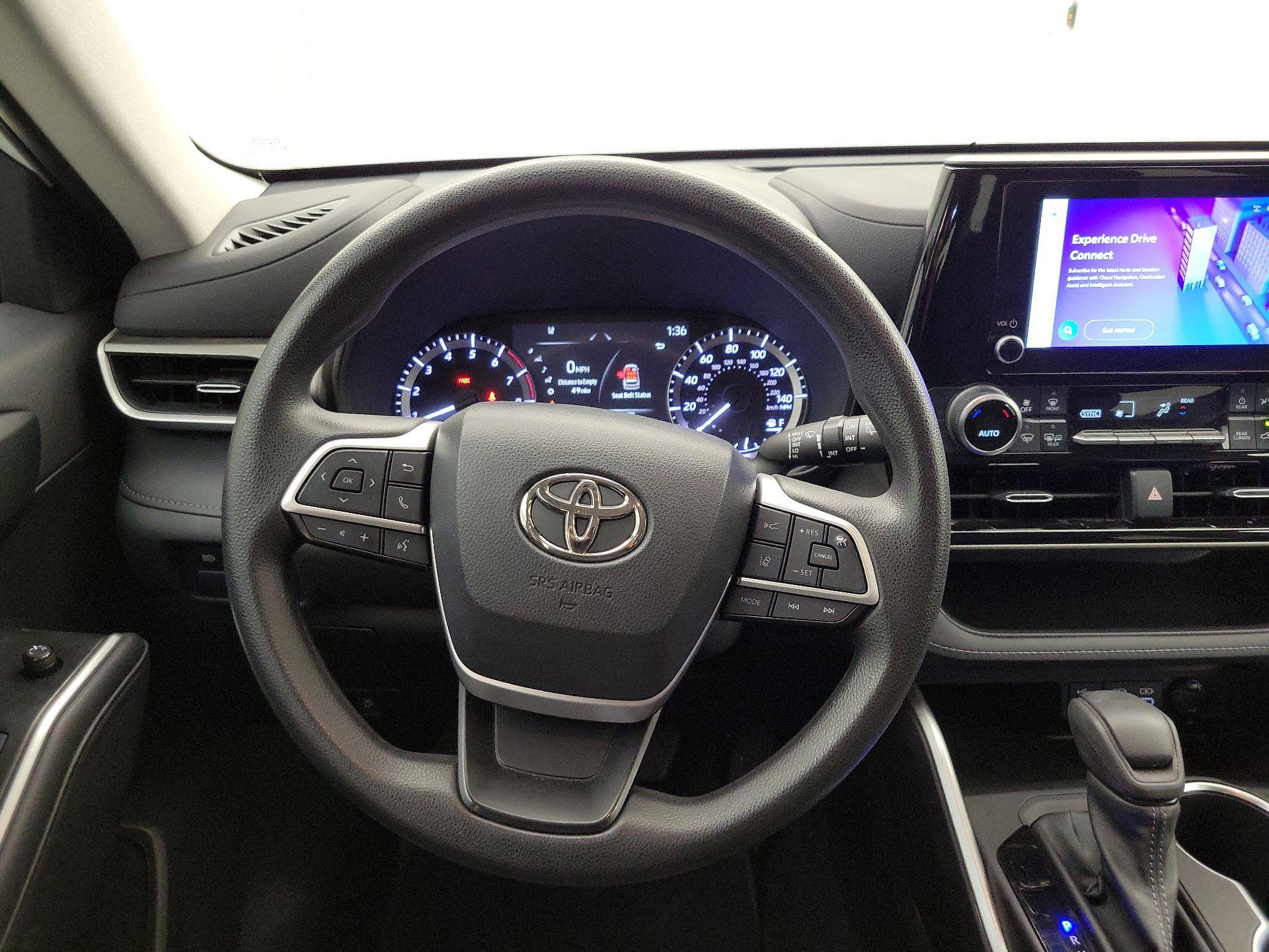 Thumbnail: 2023 Toyota Highlander - 10