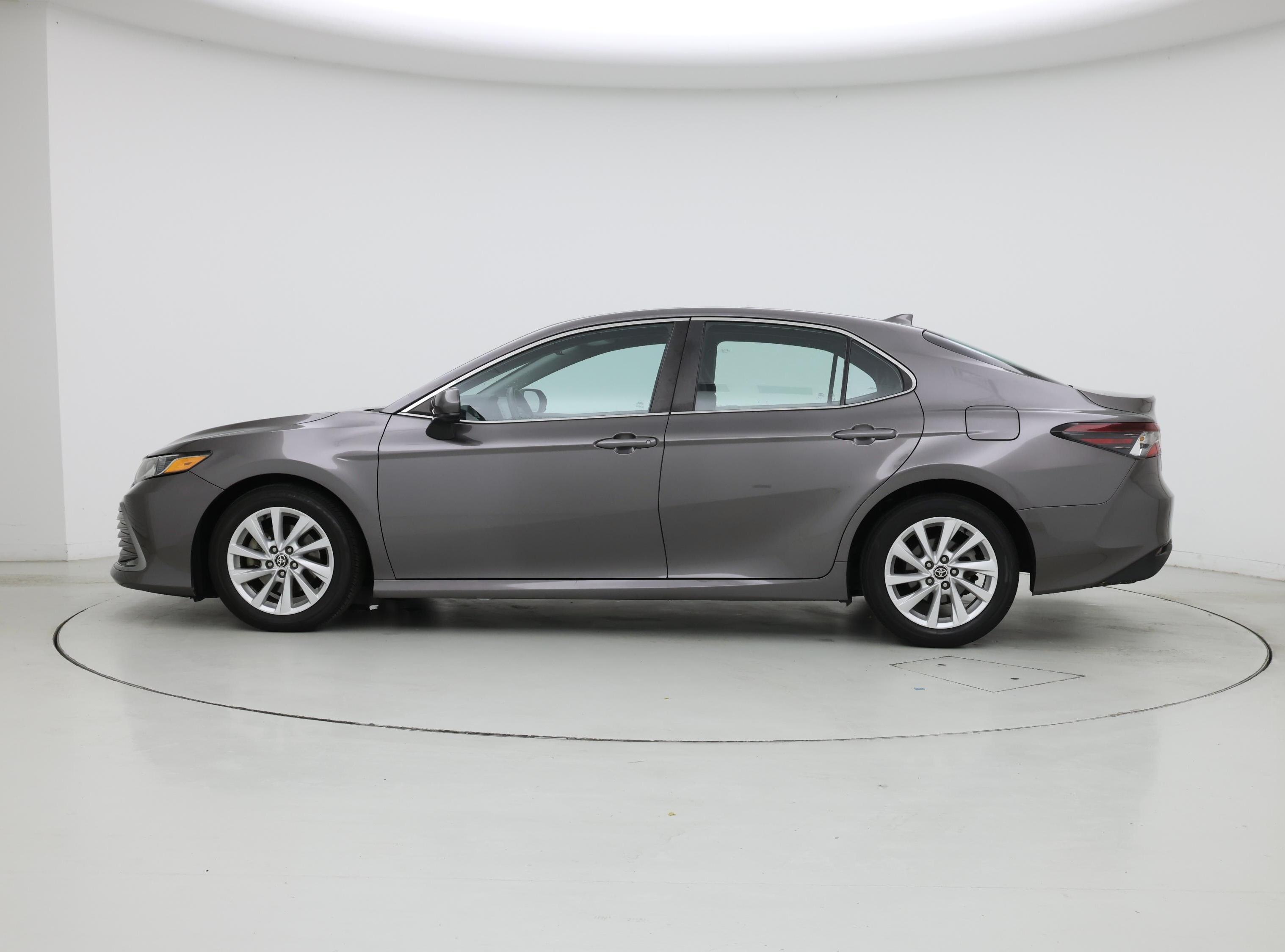 Thumbnail: 2022 Toyota Camry - 3