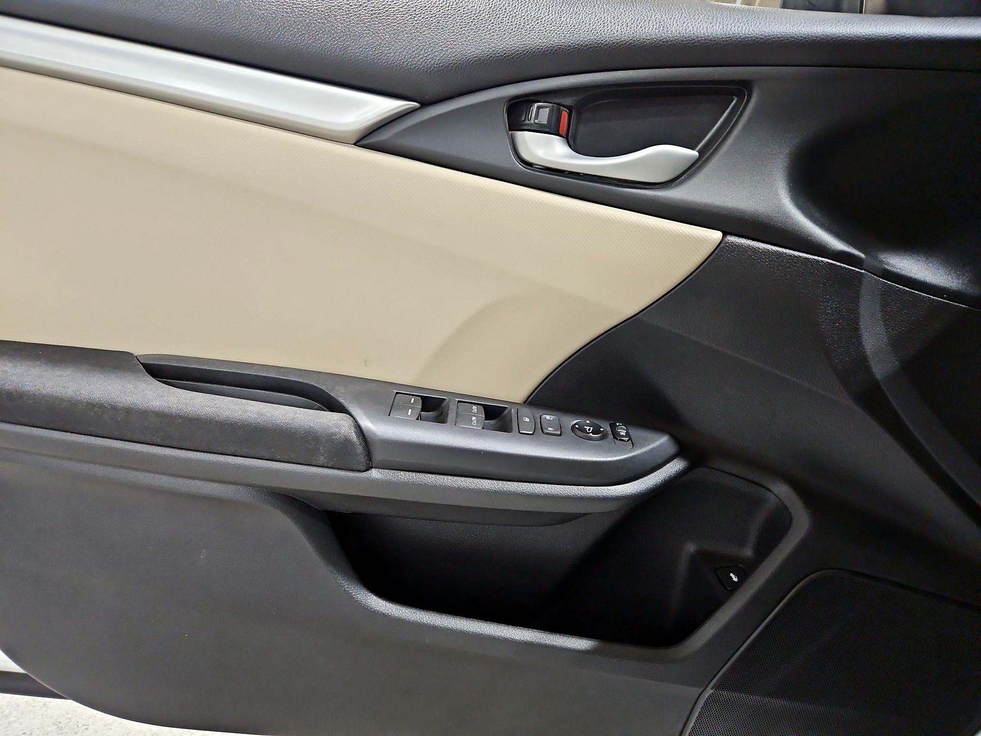 Thumbnail: 2017 Honda Civic - 12
