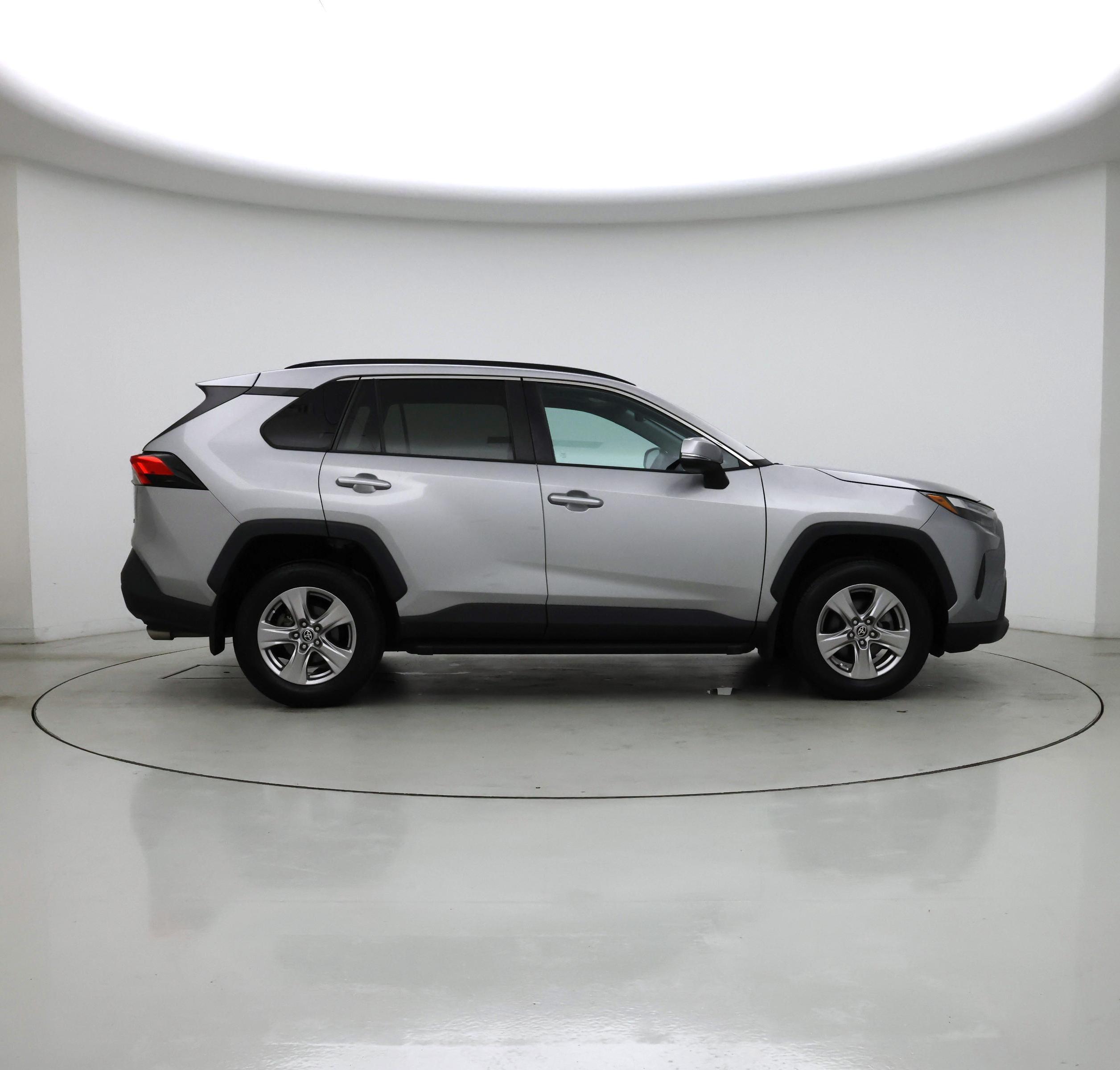 Thumbnail: 2022 Toyota RAV4 - 7
