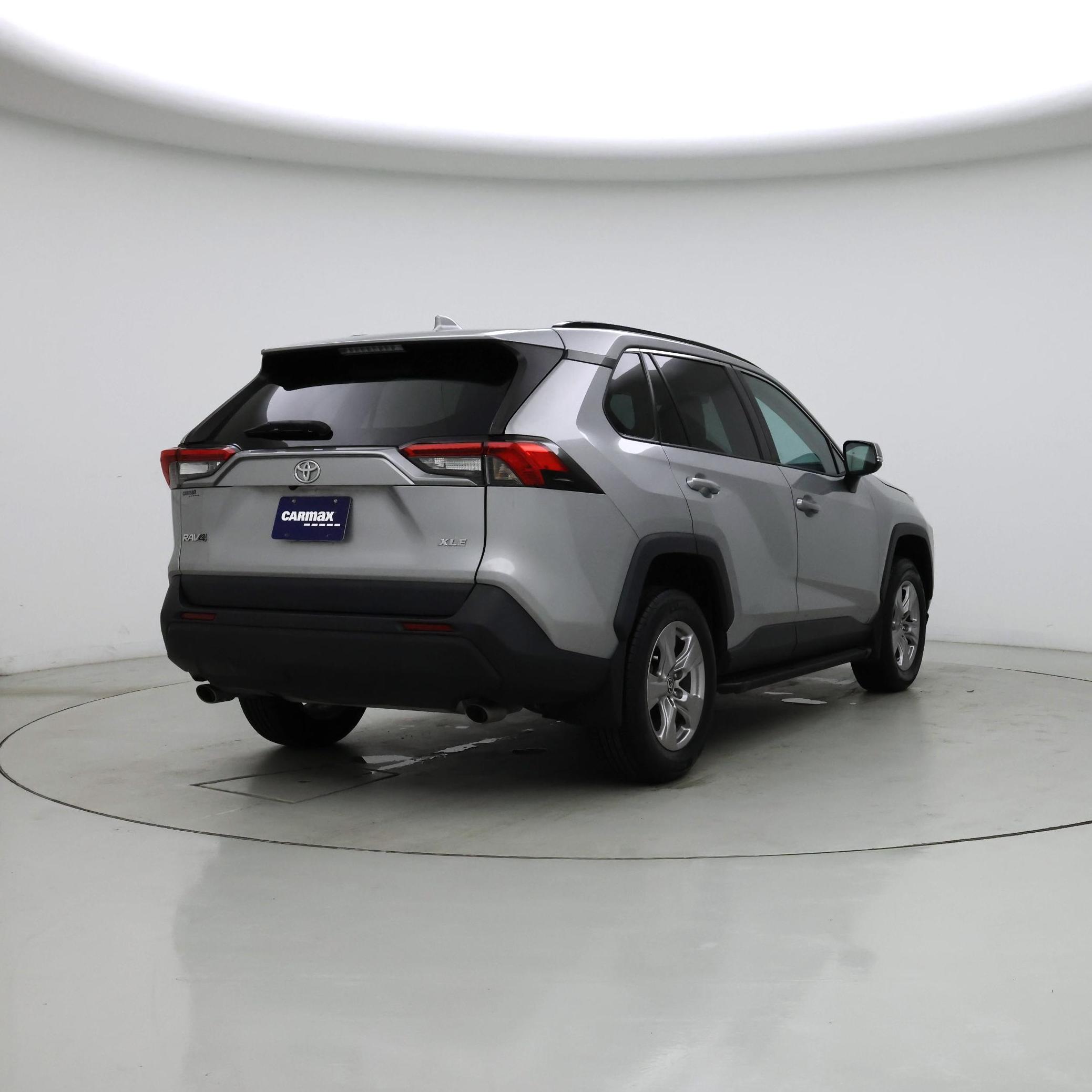 Thumbnail: 2022 Toyota RAV4 - 8