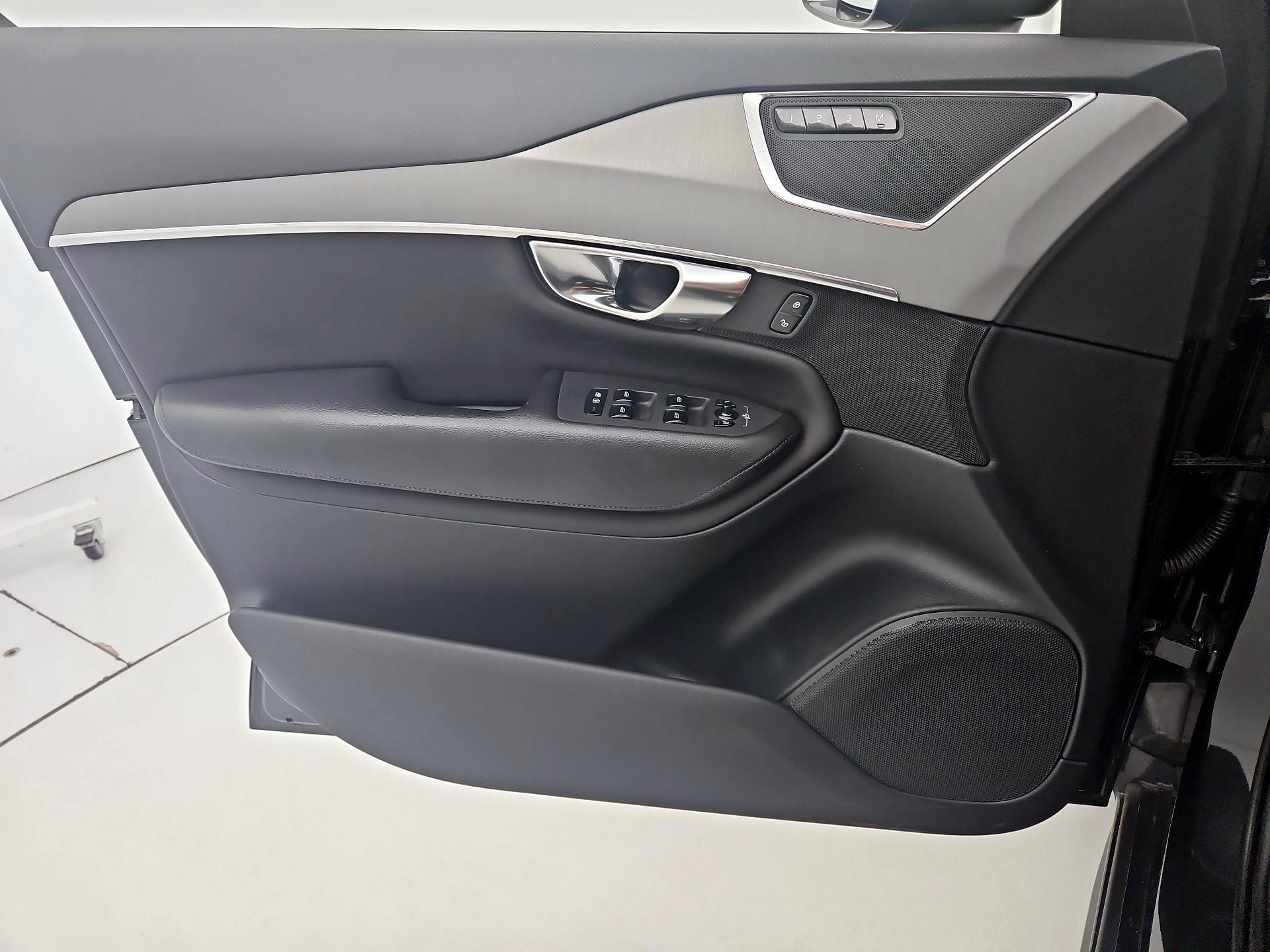 Thumbnail: 2021 Volvo XC90 - 12