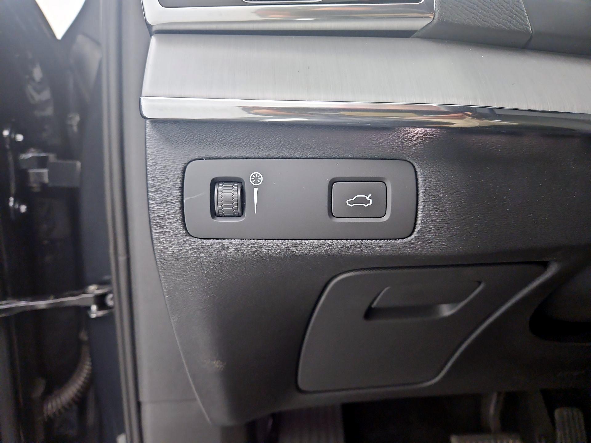 Thumbnail: 2021 Volvo XC90 - 13