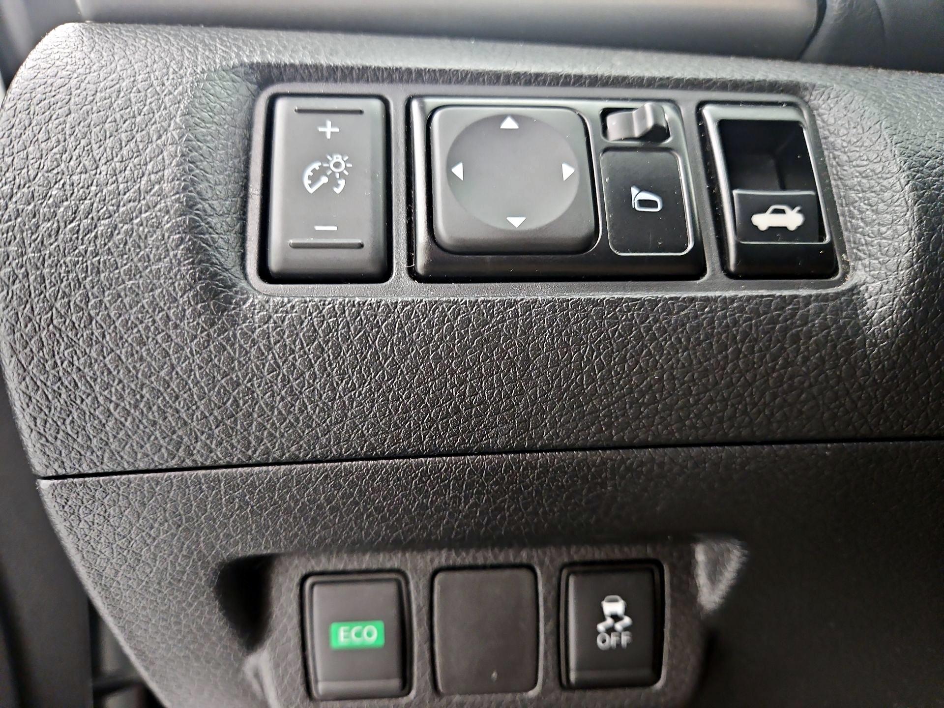 Thumbnail: 2019 Nissan Sentra - 13