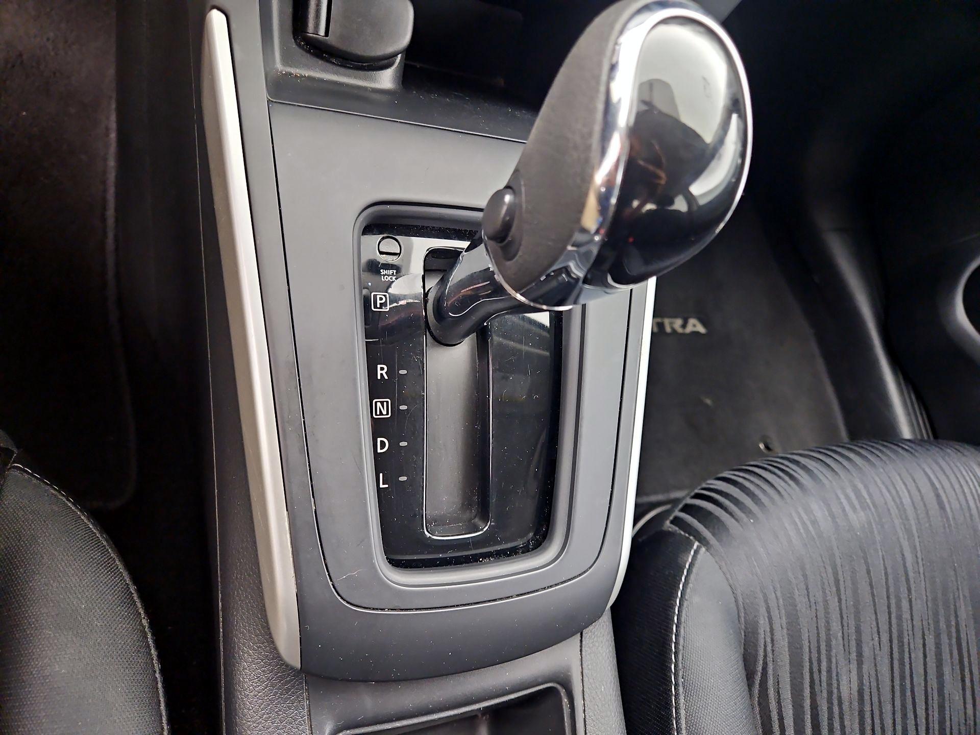 Thumbnail: 2019 Nissan Sentra - 17