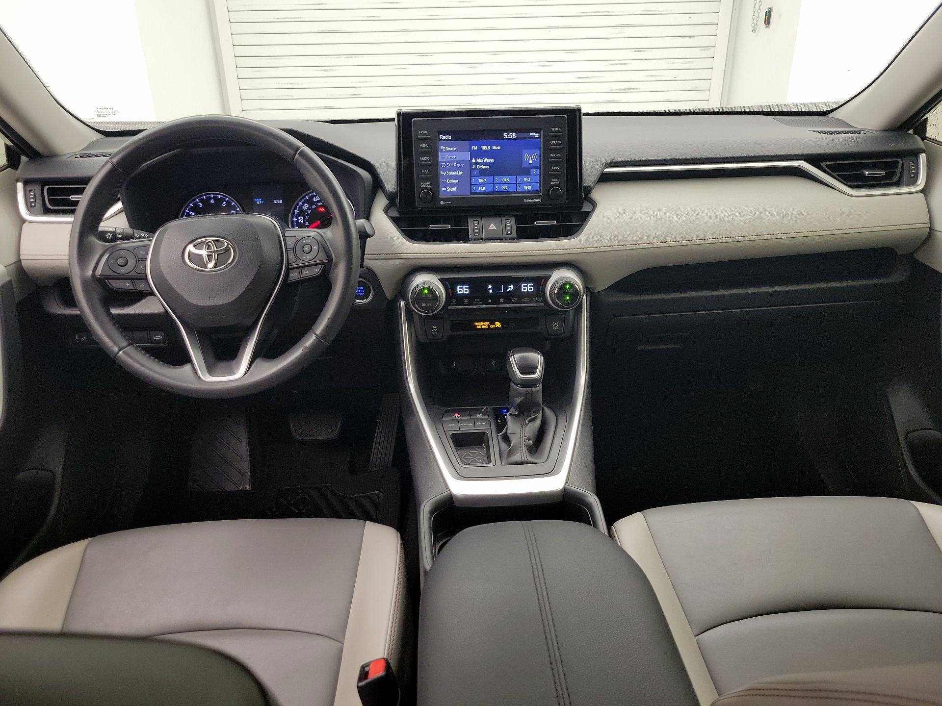 Thumbnail: 2021 Toyota RAV4 - 9