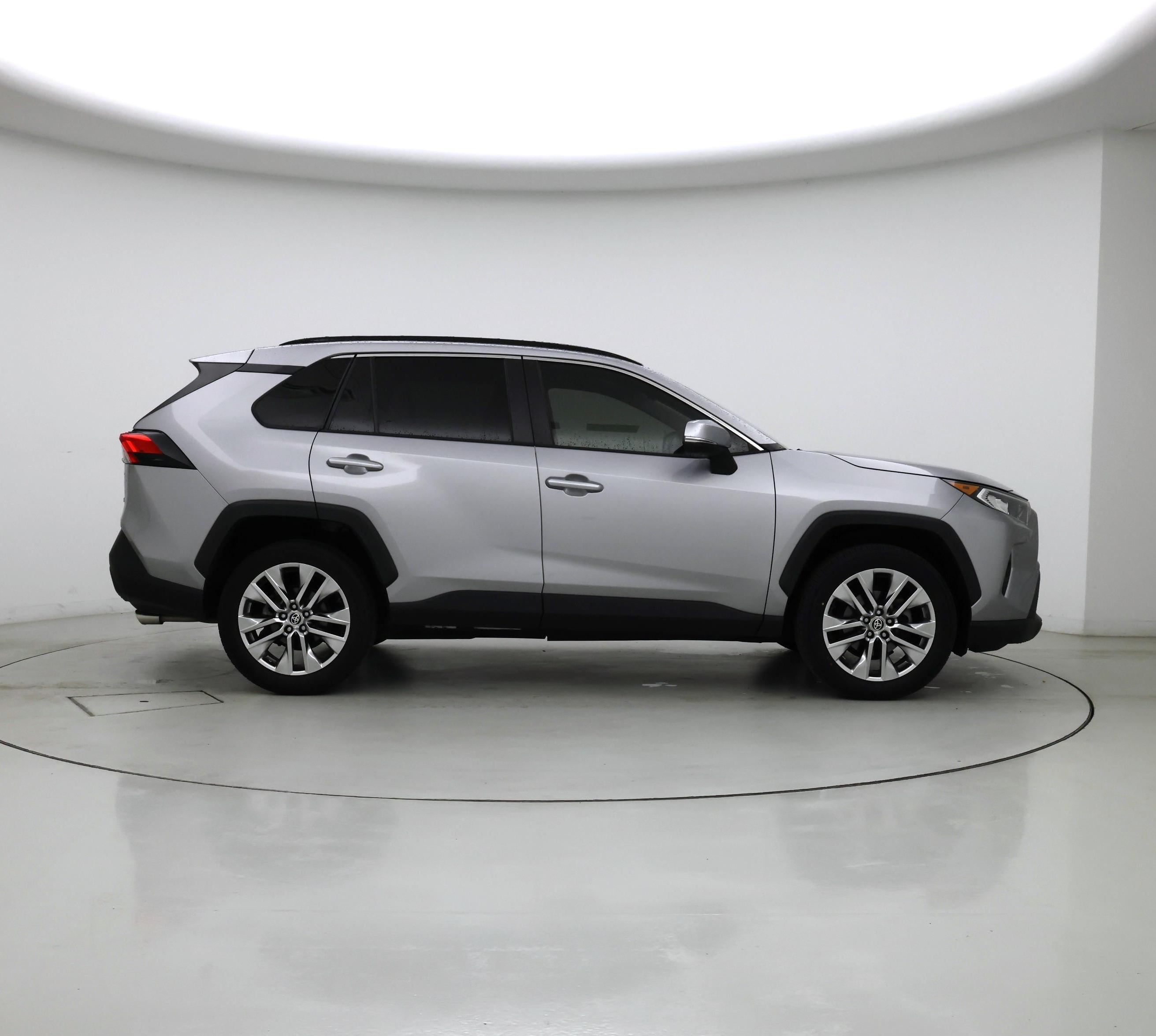 Thumbnail: 2021 Toyota RAV4 - 7
