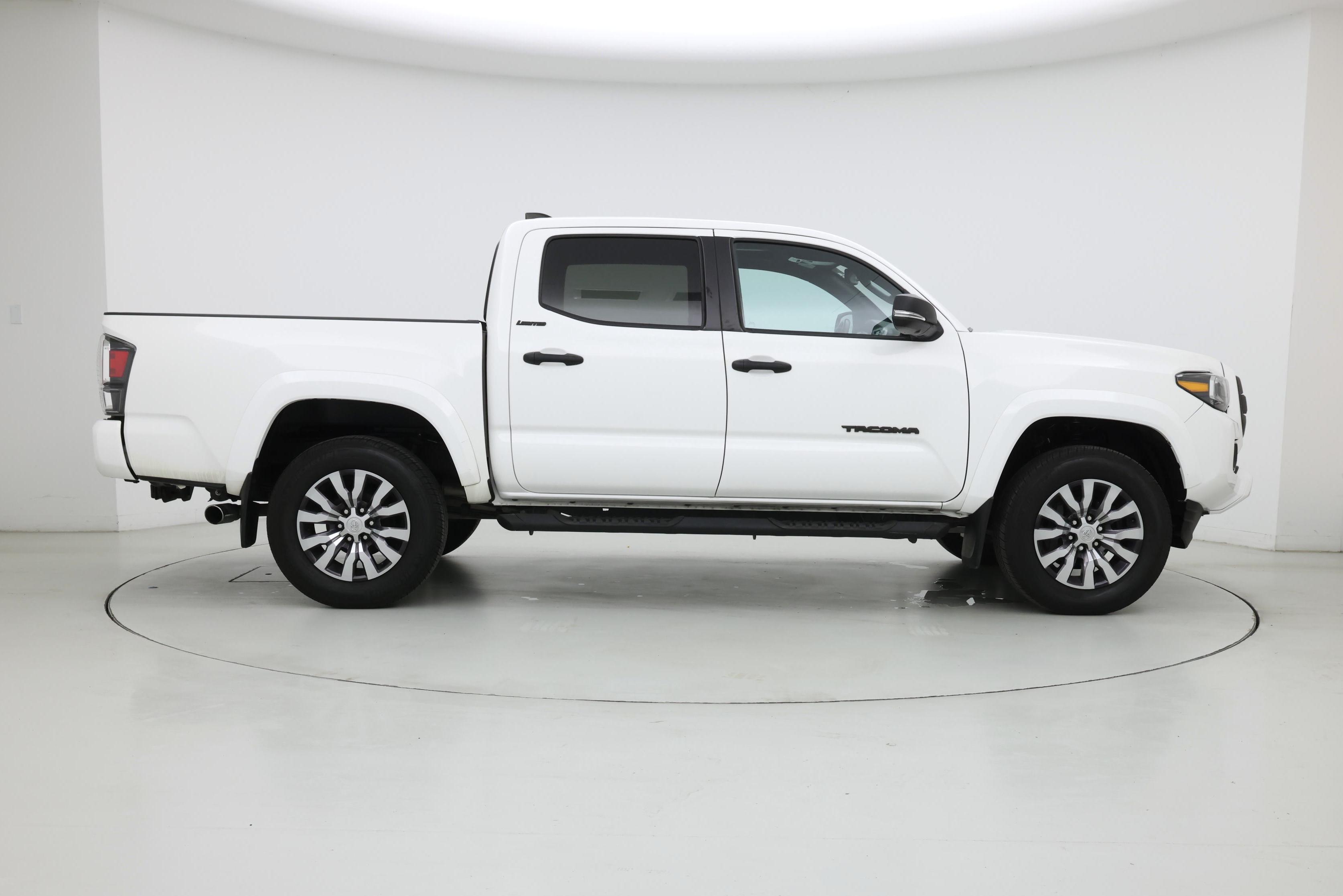 Thumbnail: 2022 Toyota Tacoma - 7